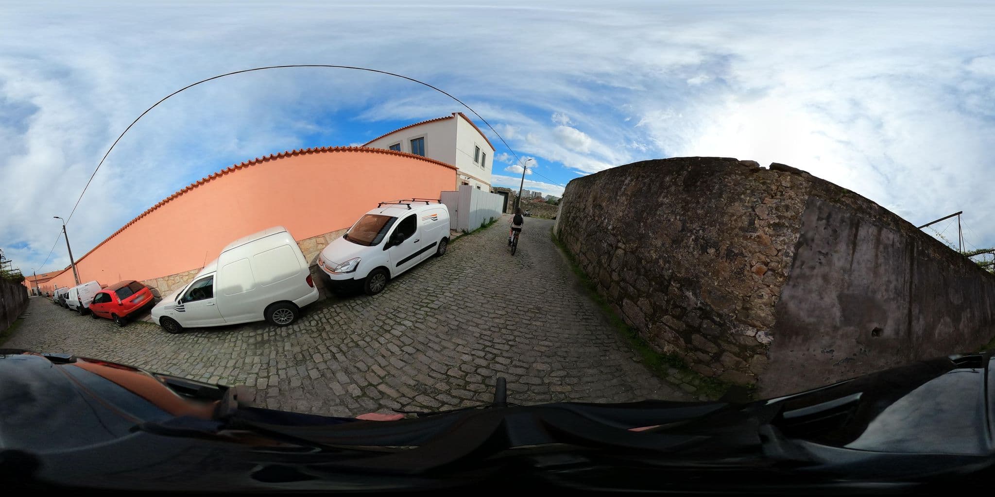 Street view near Hotel Tivoli Kopke, Vila Nova de Gaia — © GLocatelli (CC BY-SA · Mapillary)