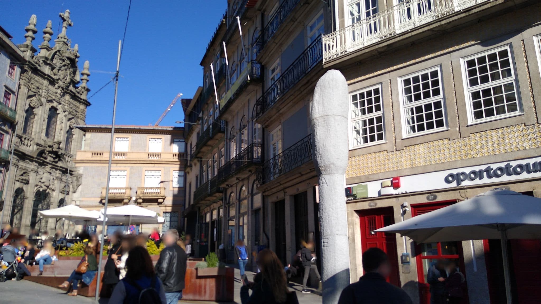 Street view near Wine Apartments, Porto — © nunocaldeira (CC BY-SA · Mapillary)
