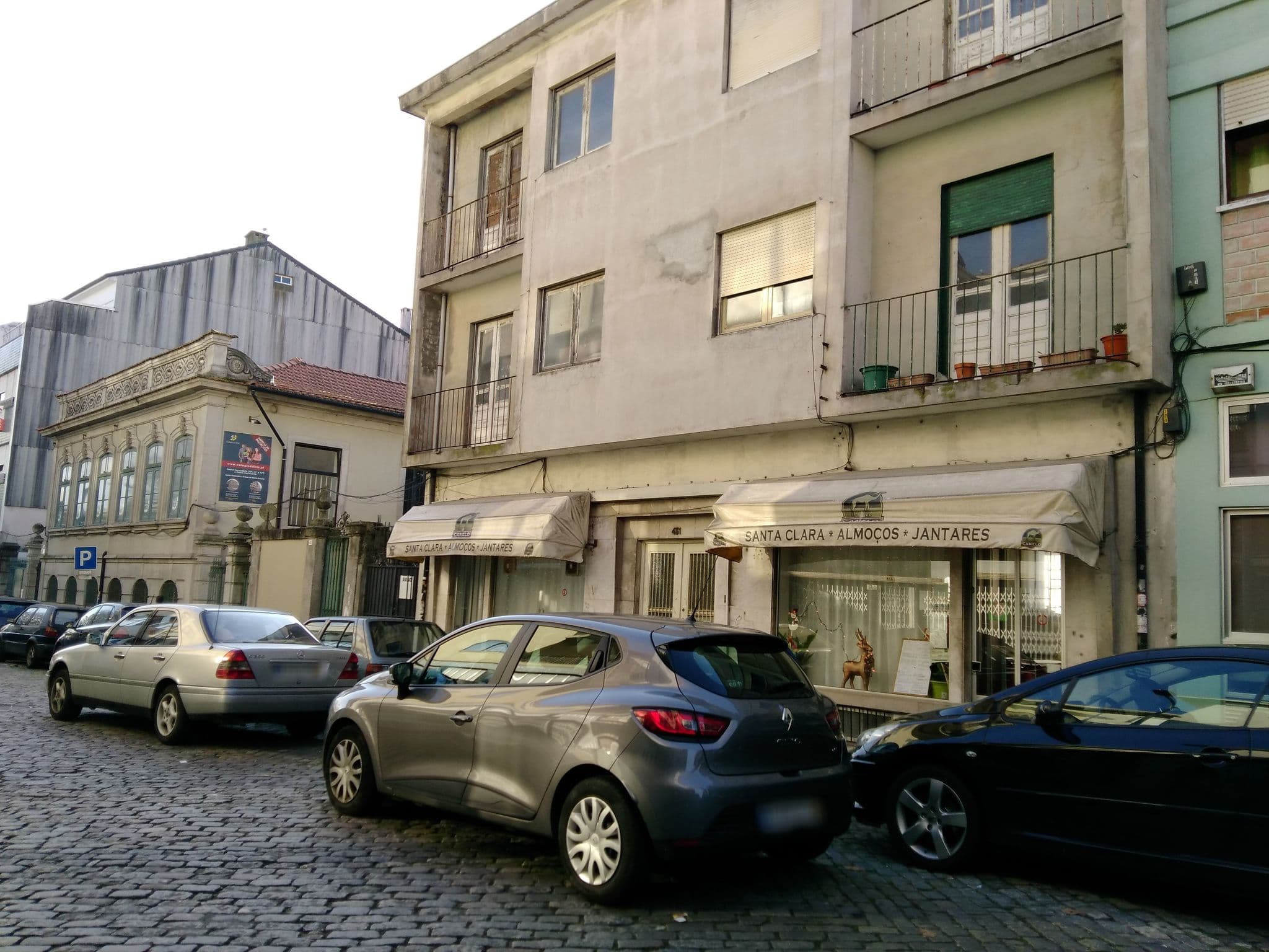 Street view near Pause Apartments, Bomfim — © waldyrious (CC BY-SA · Mapillary)