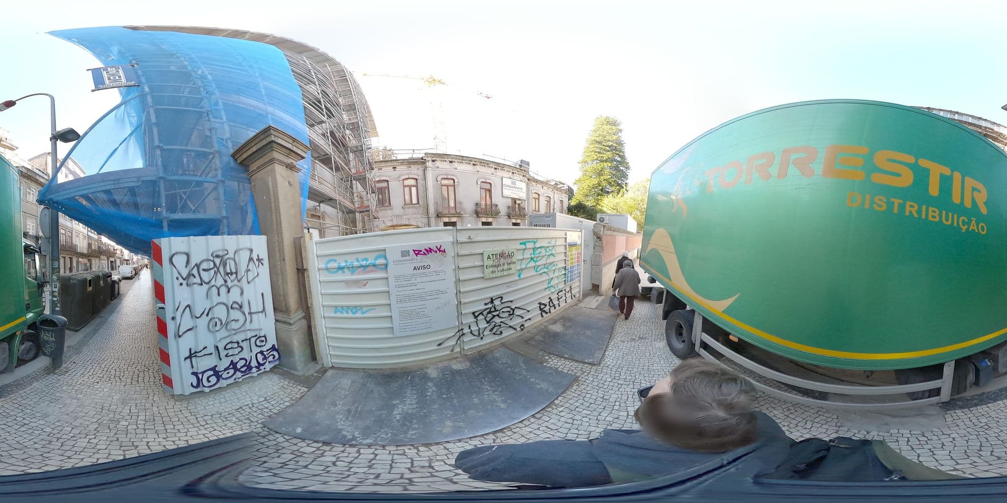 Street view near Studios Cedofeita, Porto — © skfd (CC BY-SA · Mapillary)