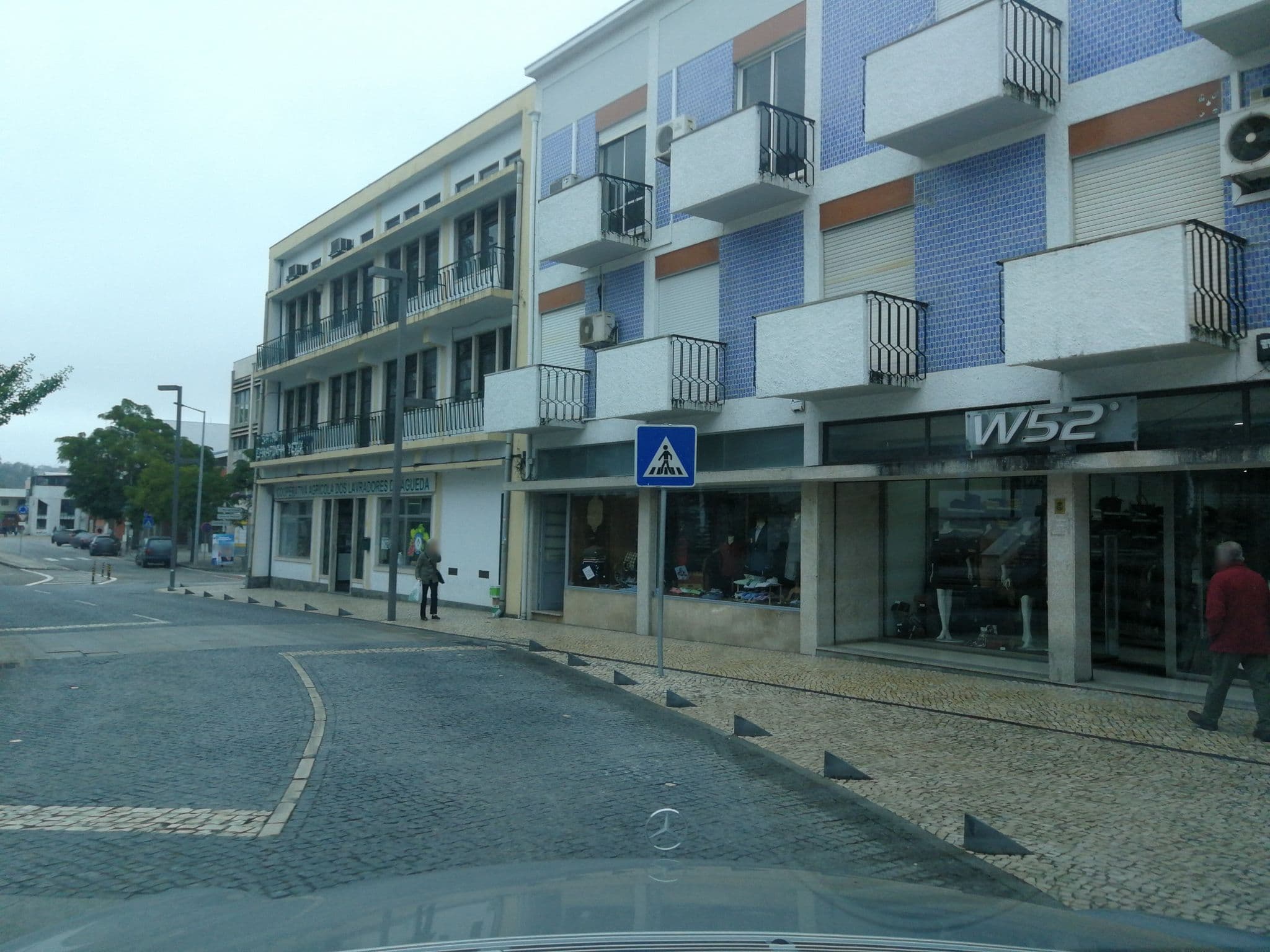 Street view near Hotel Conde de Águeda, Águeda — © apires (CC BY-SA · Mapillary)