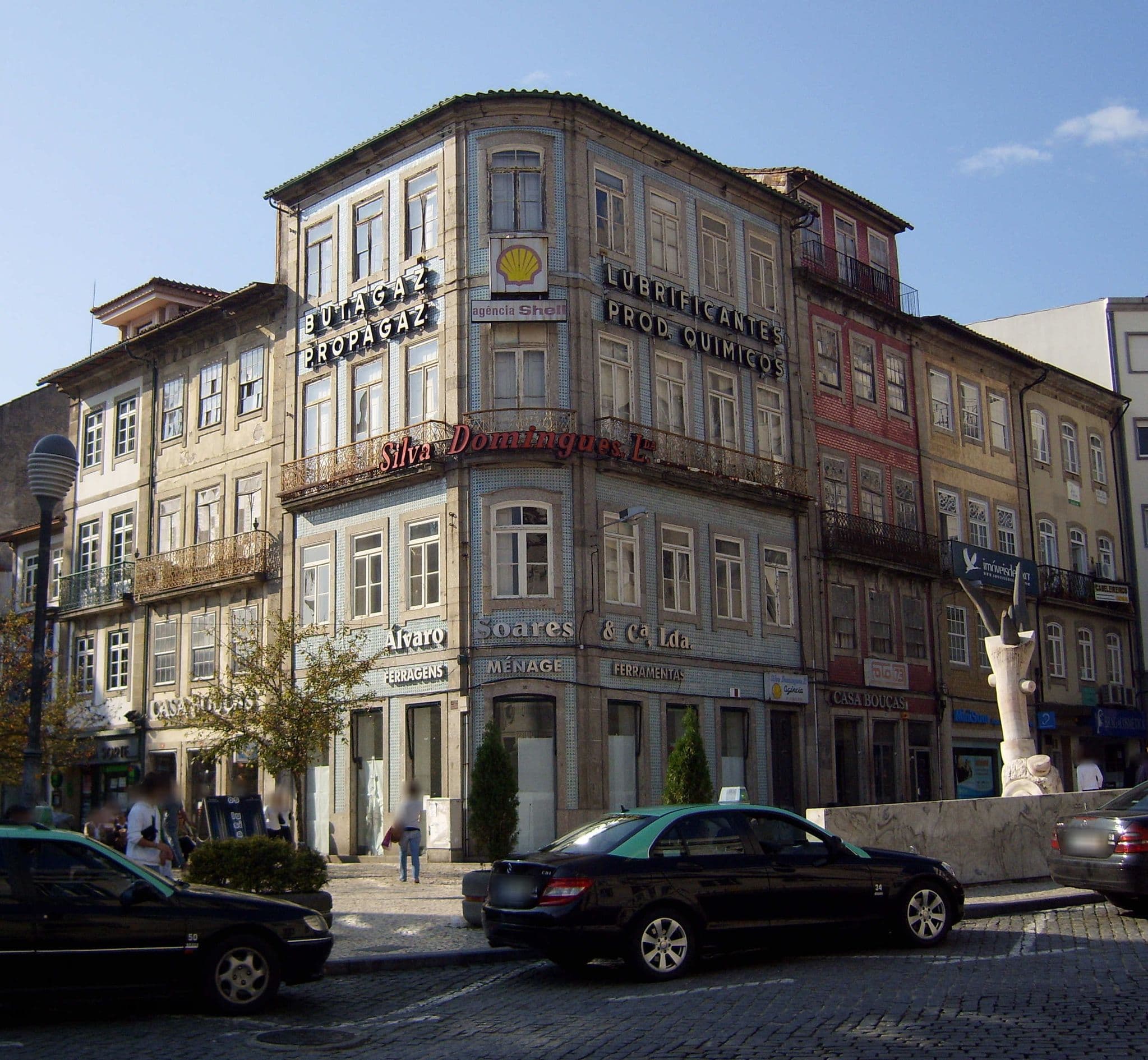 Street view near Hotel Residencial Francfort, Braga — © femanuel (CC BY-SA · Mapillary)