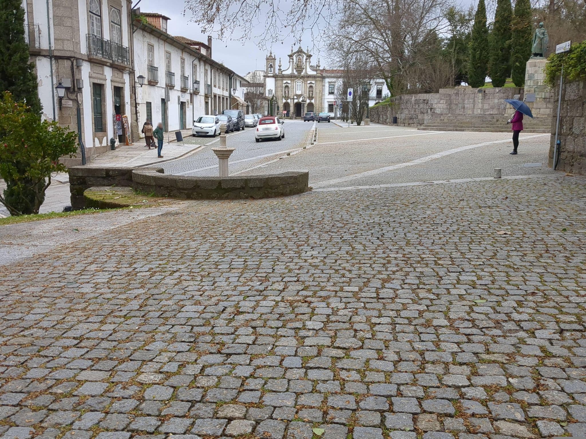 Street view near Hotel da Rampa da Falperra, Guimarães — © egorka (CC BY-SA · Mapillary)