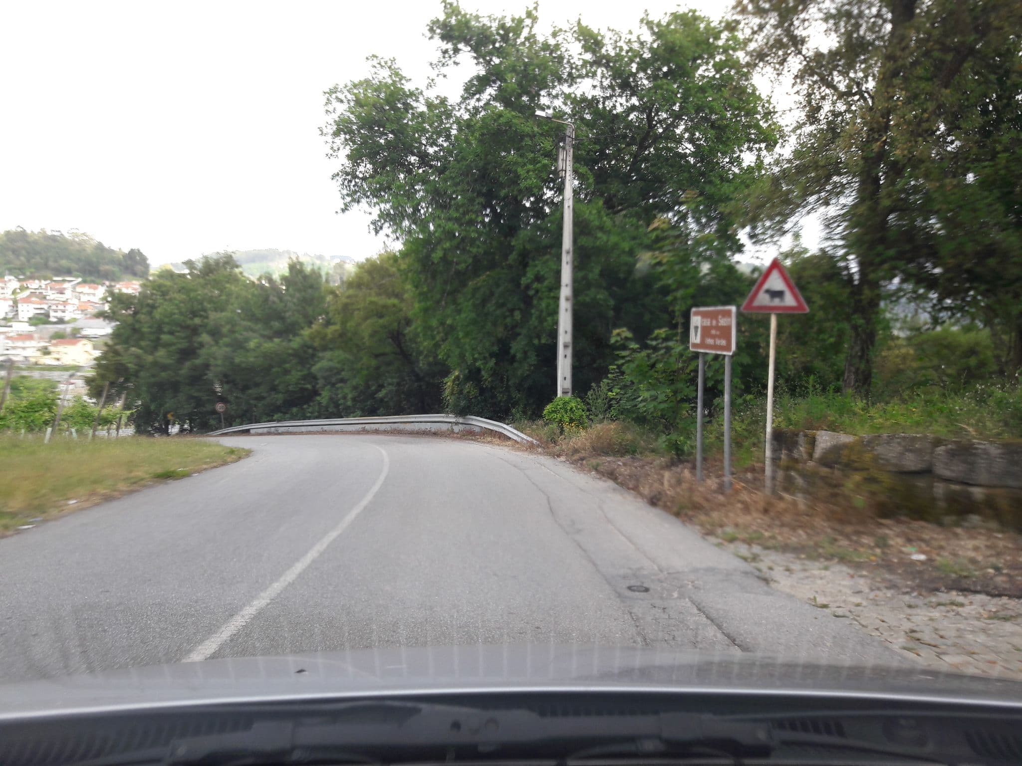Street view near Casa de Sezim, Candoso — © joaoguise (CC BY-SA · Mapillary)