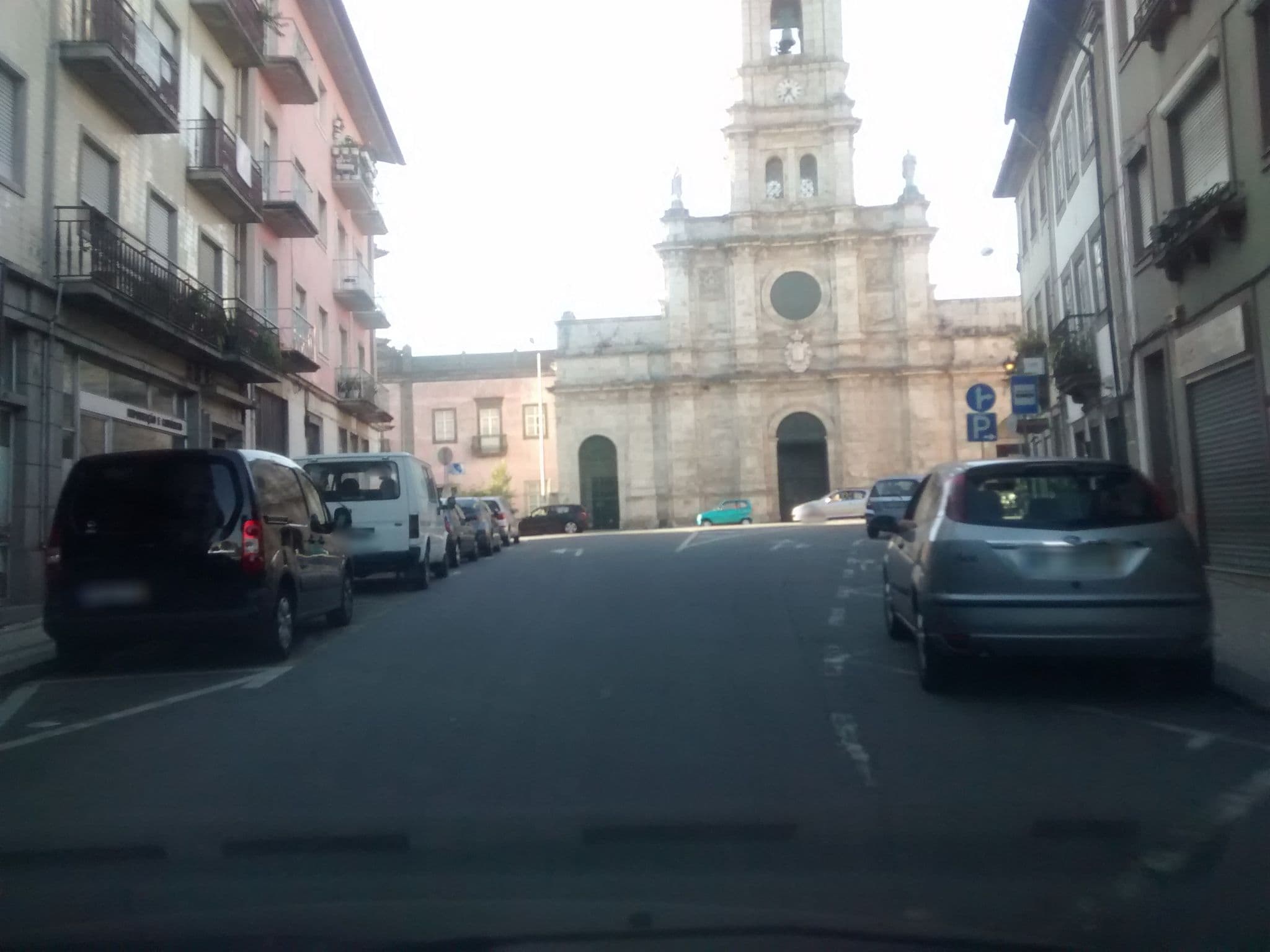 Street view near Hotel Ibis, Braga — © waldyrious (CC BY-SA · Mapillary)