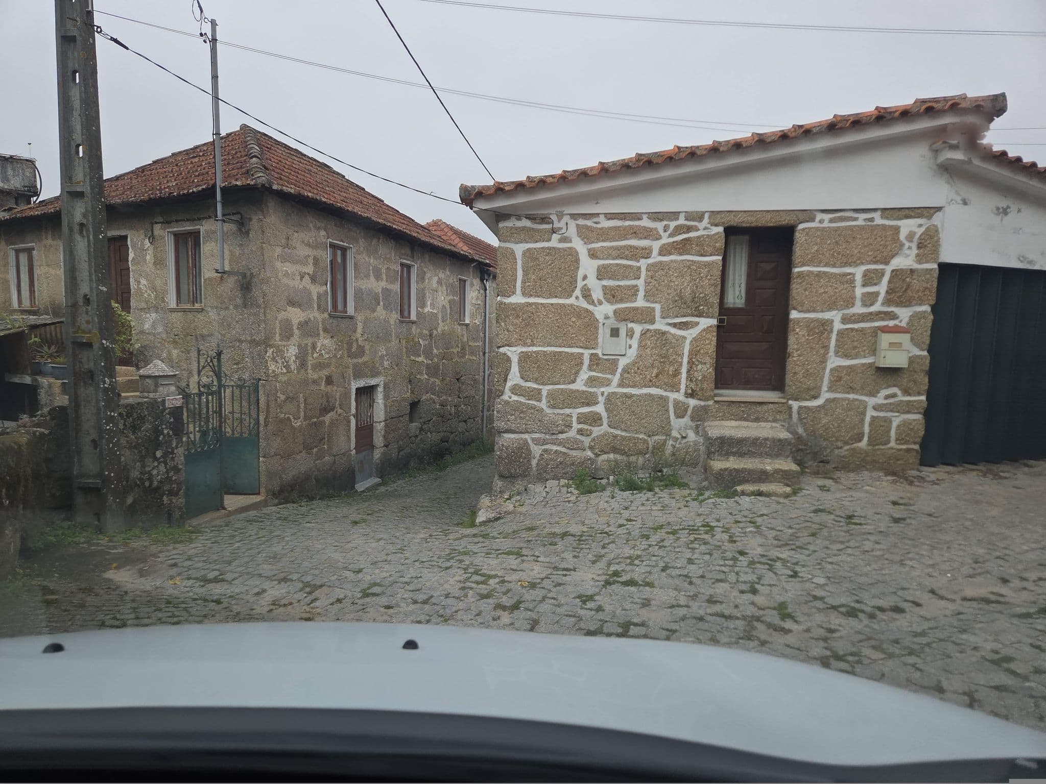 Street view near Quinta Couleurs Du Monde, Baltar — © MarisaElsa (CC BY-SA · Mapillary)