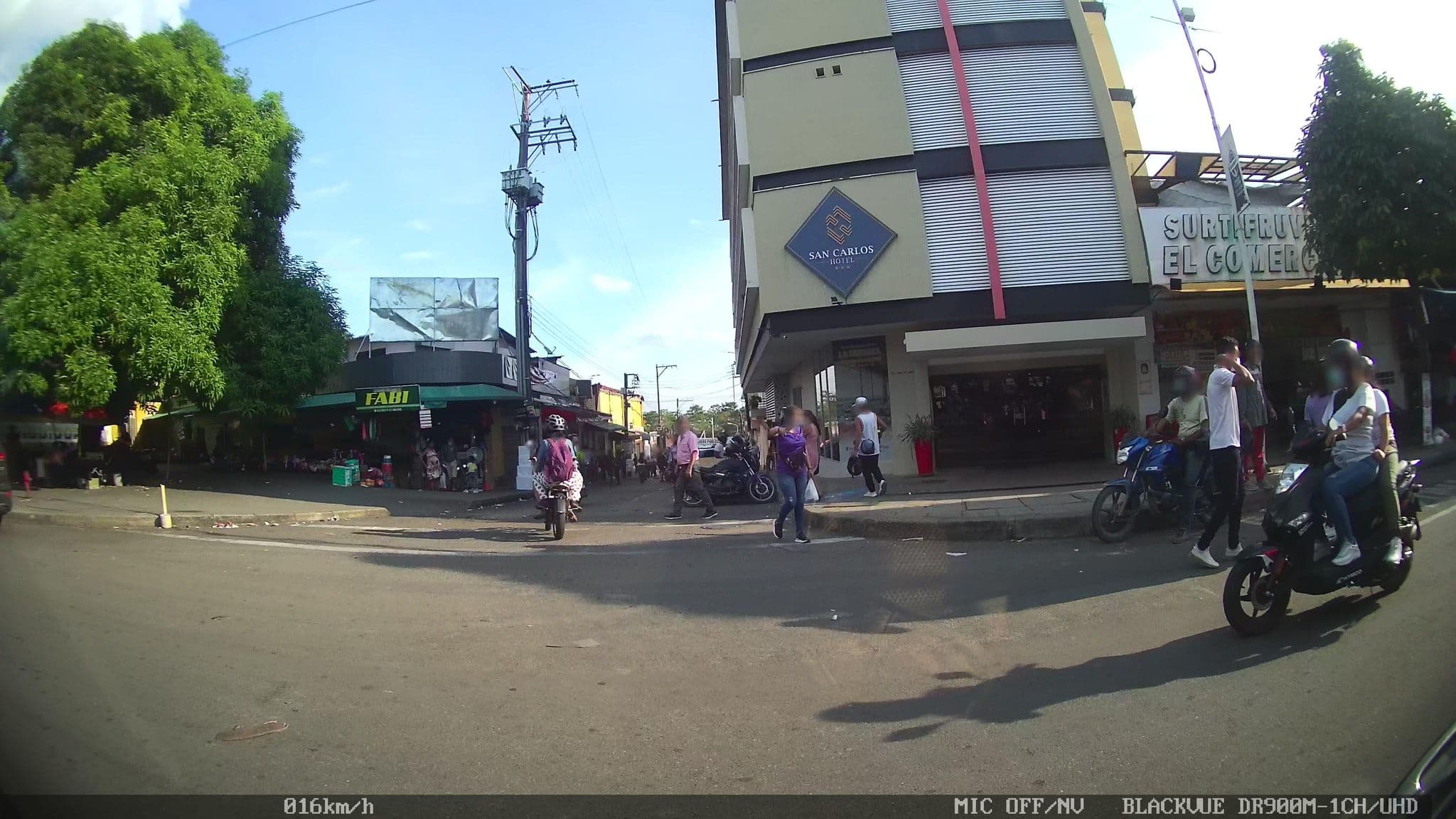 Street view near Hotel San Carlos, Barrancabermeja — © kaart_2 (CC BY-SA · Mapillary)