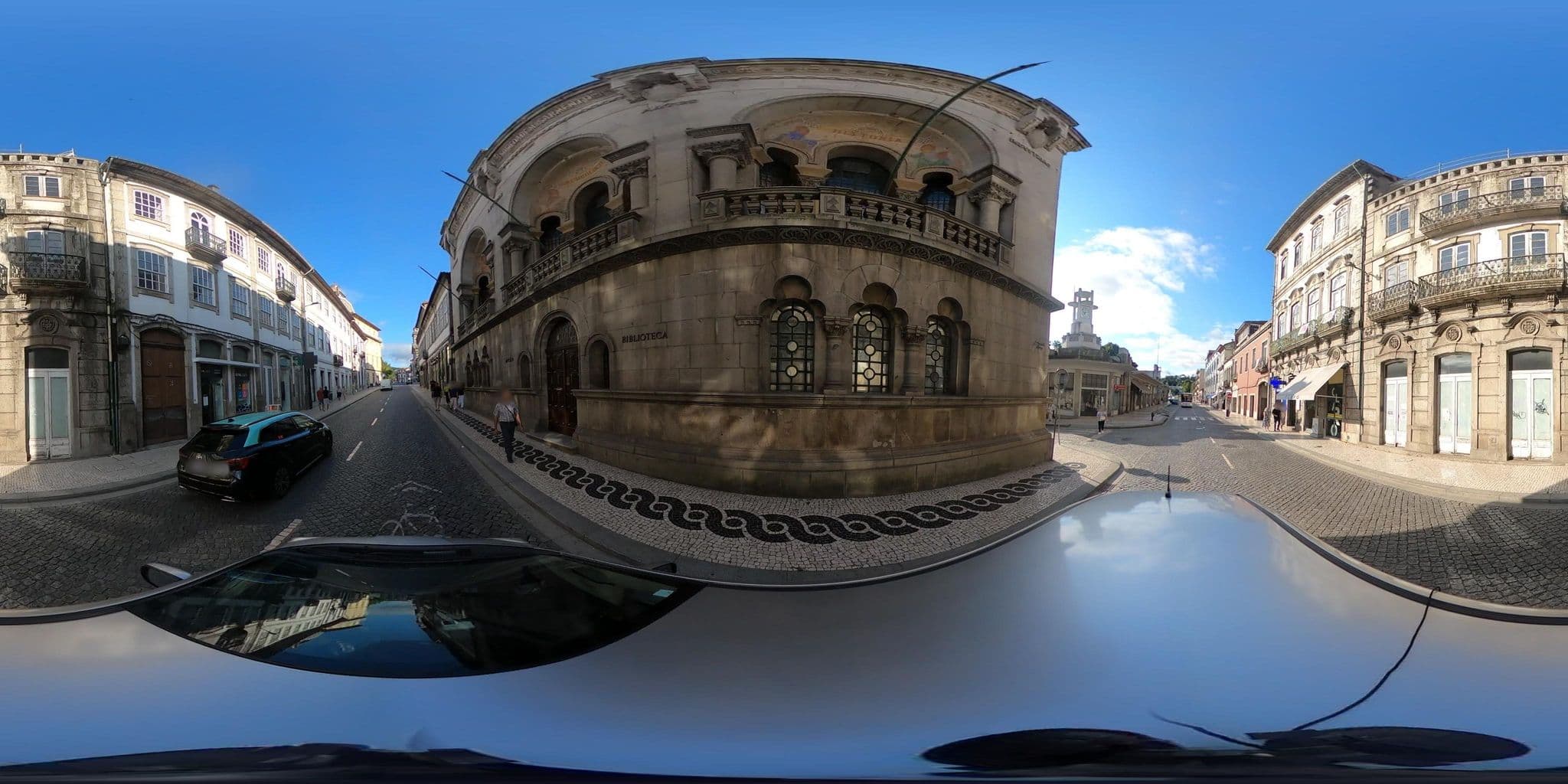 Street view near Albergaria Palmeiras, Guimarães — © sanjorgepinho (CC BY-SA · Mapillary)