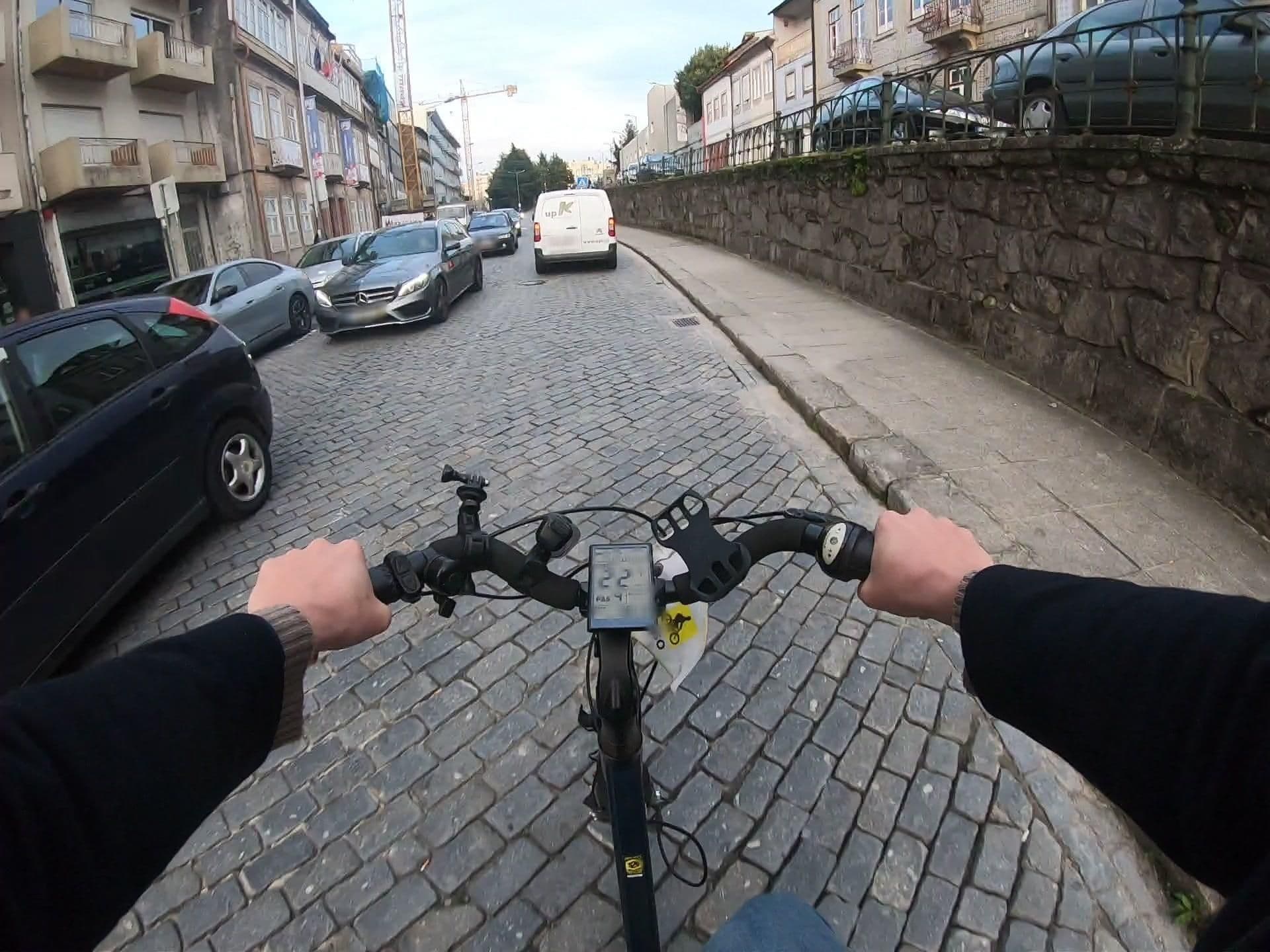 Street view near PB4 House, Braga — © luisjfvieira (CC BY-SA · Mapillary)