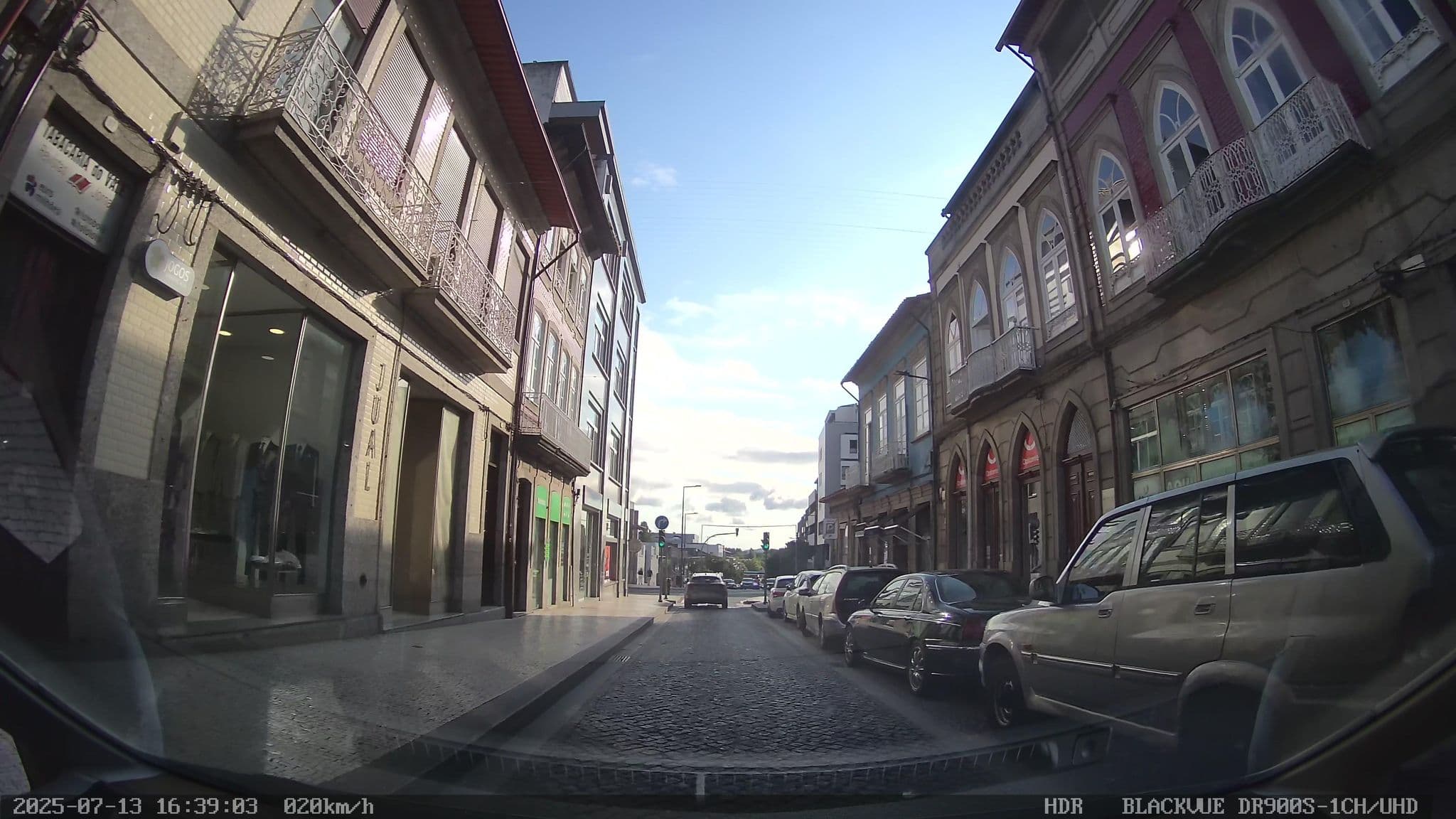 Street view near Dom José Alojamentos, Guimarães — © sanjorgepinho (CC BY-SA · Mapillary)