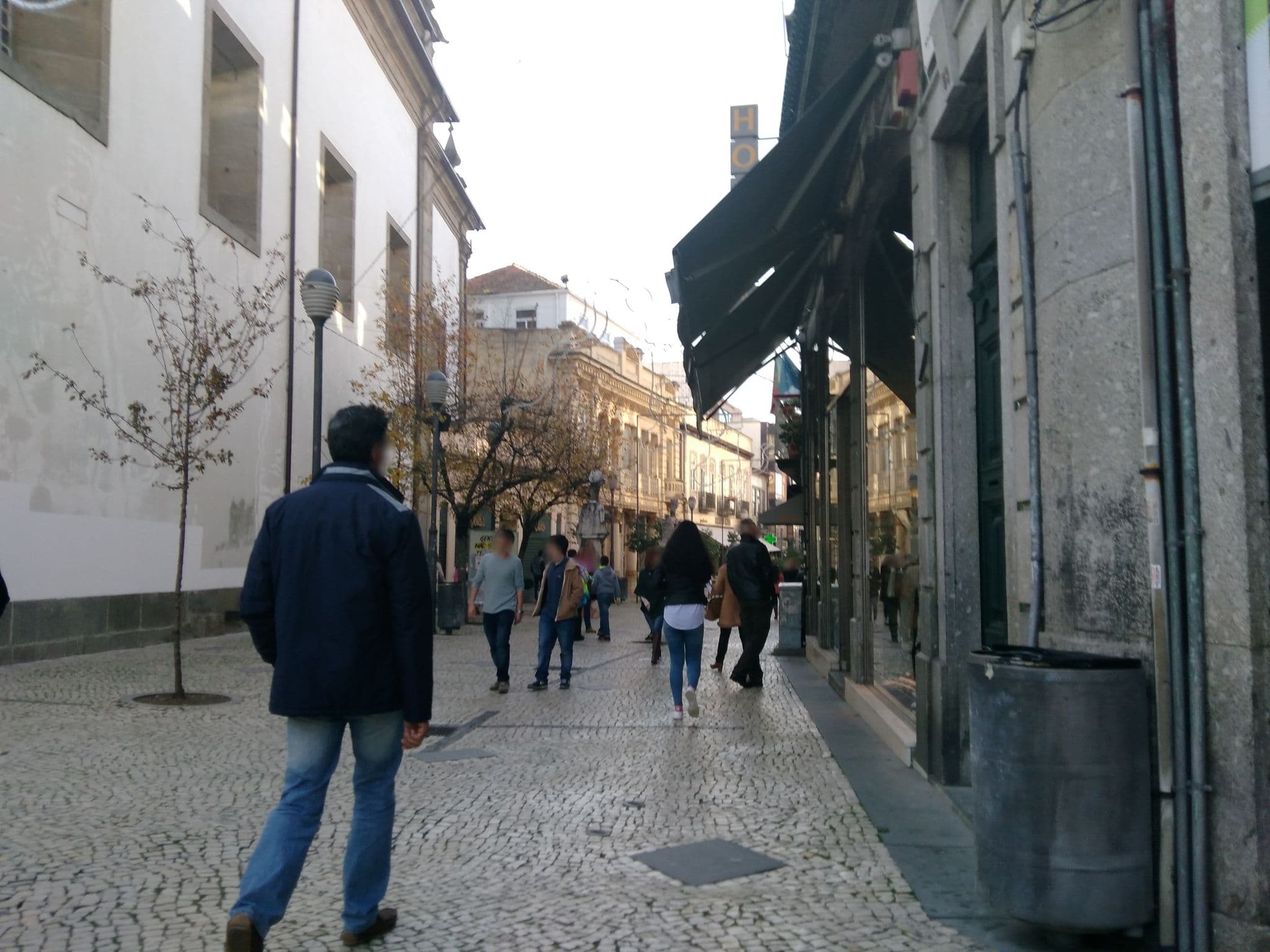 Street view near Hotel Dos Terceiros, Braga — © waldyrious (CC BY-SA · Mapillary)