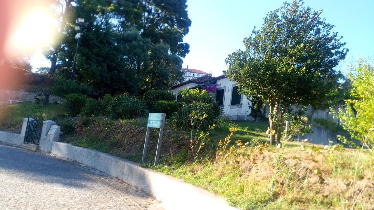 Street view near Hostel Albergue De Peregrinos, Viana do Castelo — © cartixa (CC BY-SA · Mapillary)