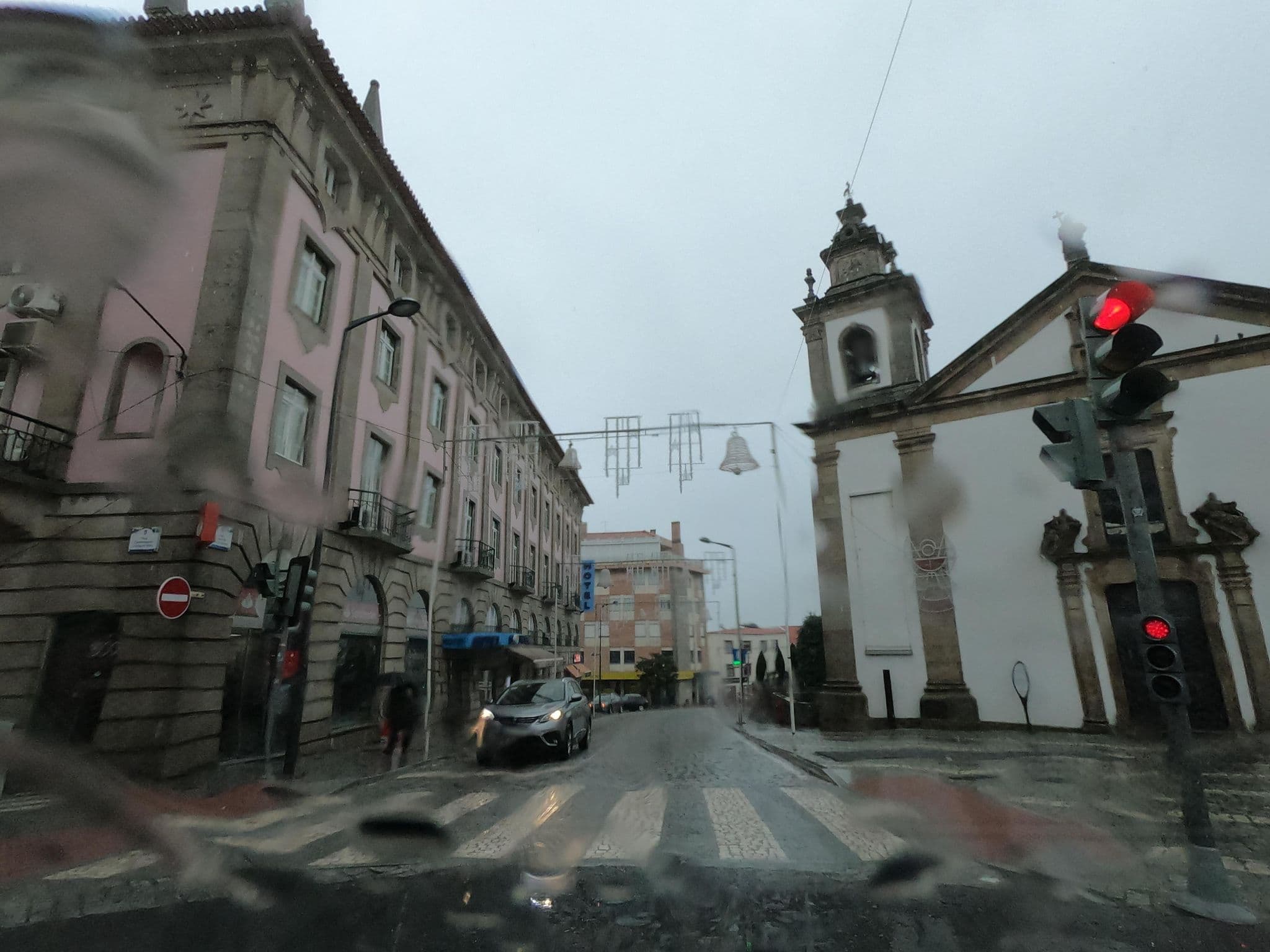 Street view near Hotel Solneve, Covilhã — © filohipo (CC BY-SA · Mapillary)