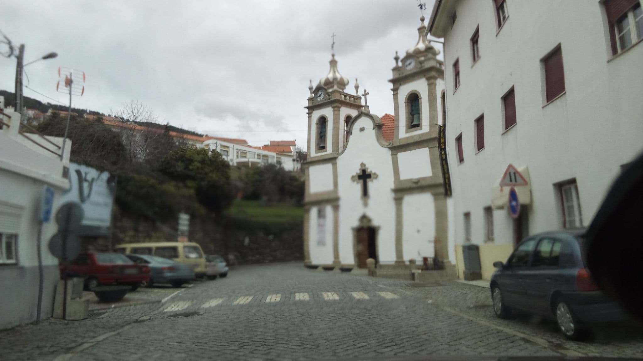 Street view near Pensâo Estrela, Manteigas — © ozflor (CC BY-SA · Mapillary)