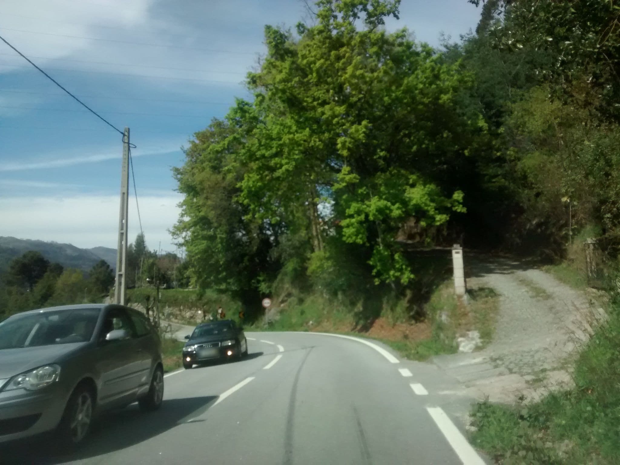 Street view near Quimta Do Barbedo, Vieira do Minho — © waldyrious (CC BY-SA · Mapillary)