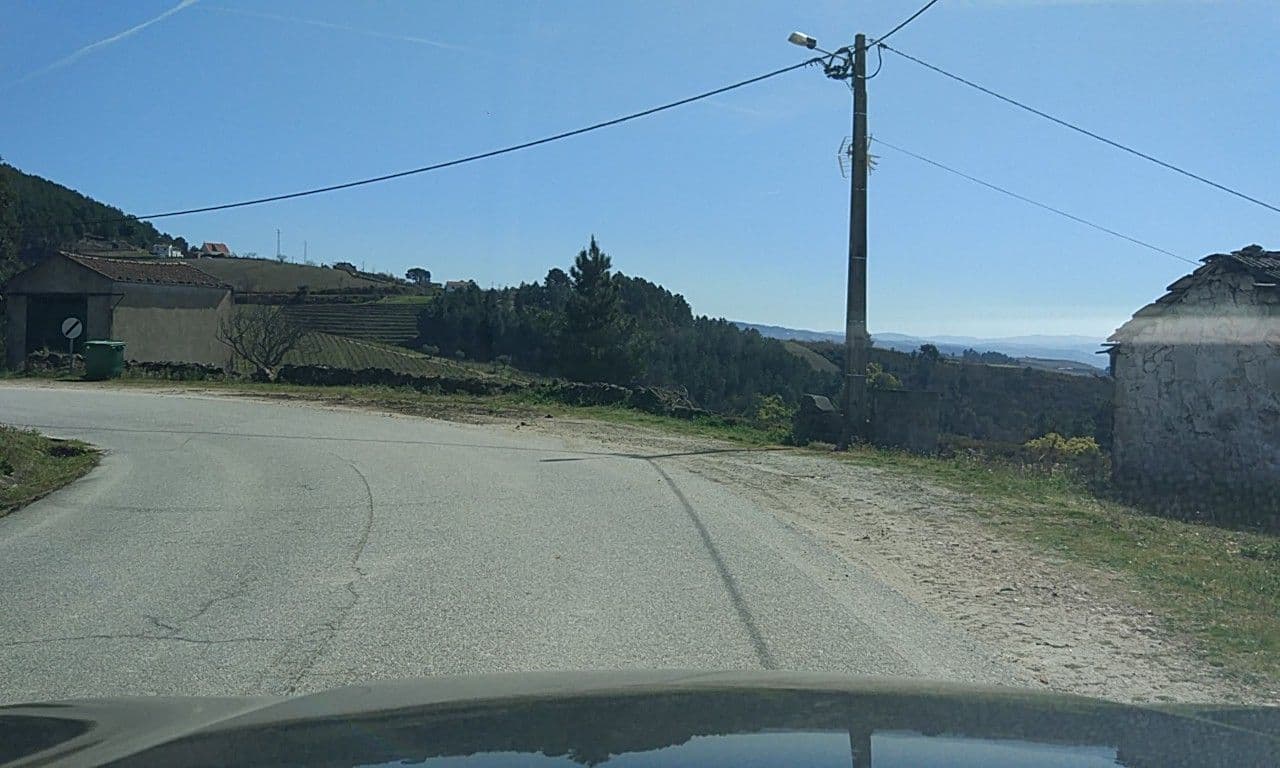 Street view near Quinta de Fiães, Sabrosa — © sanjorgepinho (CC BY-SA · Mapillary)