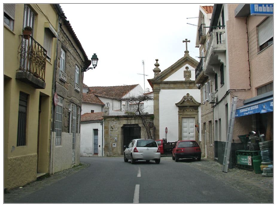 Street view near Pensão Mira Serra, Teixoso — © barragon (CC BY-SA · Mapillary)