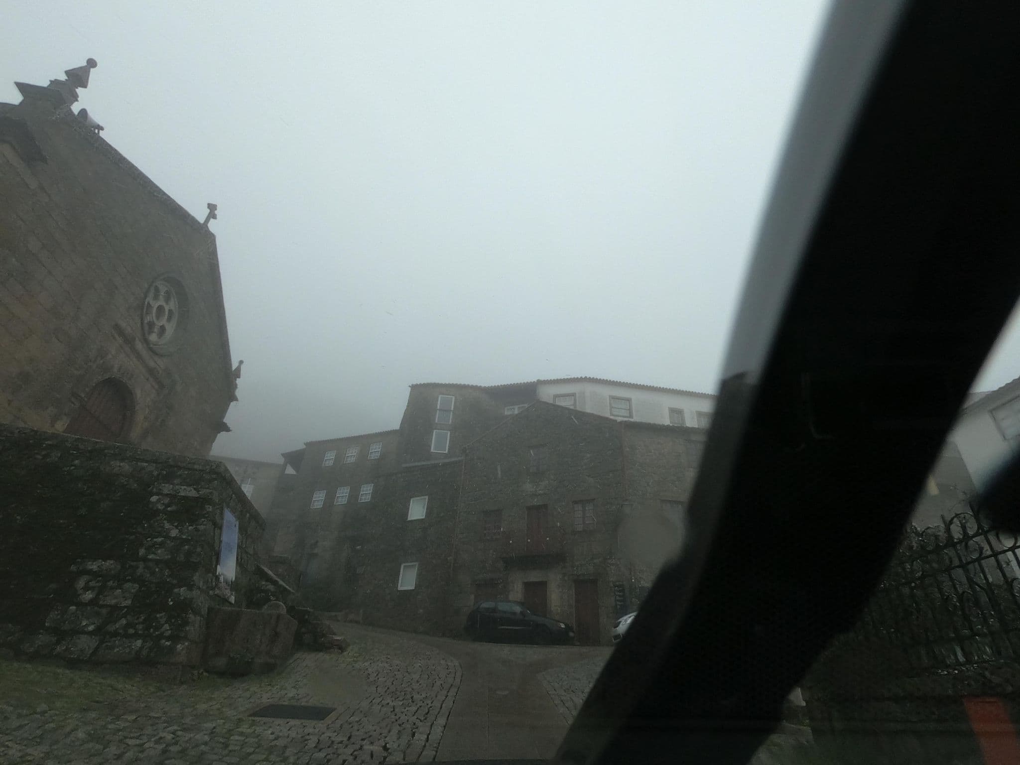 Street view near Monsanto Geo-Hotel Escola, Alcains — © filohipo (CC BY-SA · Mapillary)
