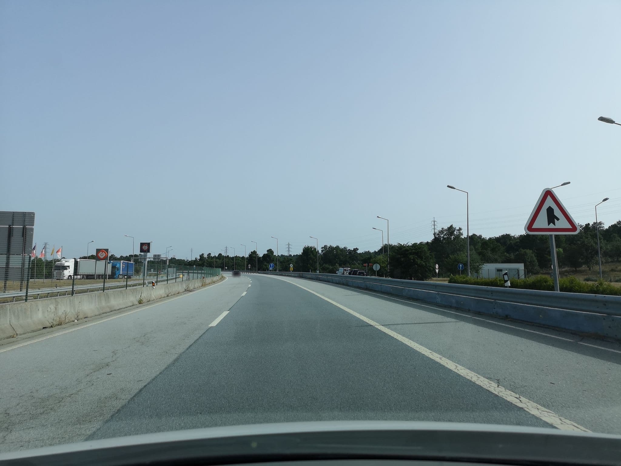 Street view near Serra da Estrela - Turismo Ambiental - Casas do Soutomoninho, Sequeira — © ganjo (CC BY-SA · Mapillary)