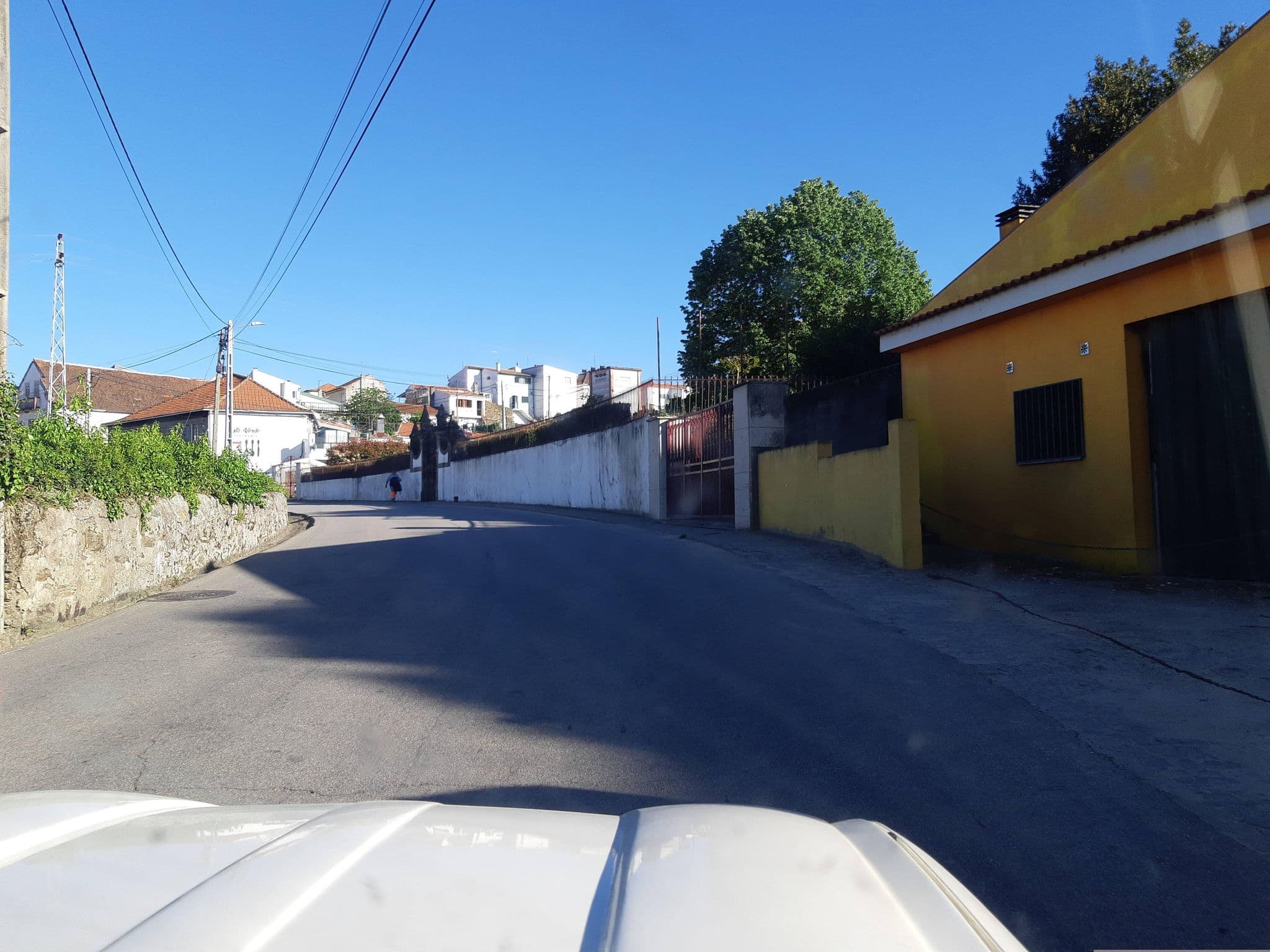 Street view near Casa do Pinhal, Ervedosa do Douro — © geo50 (CC BY-SA · Mapillary)
