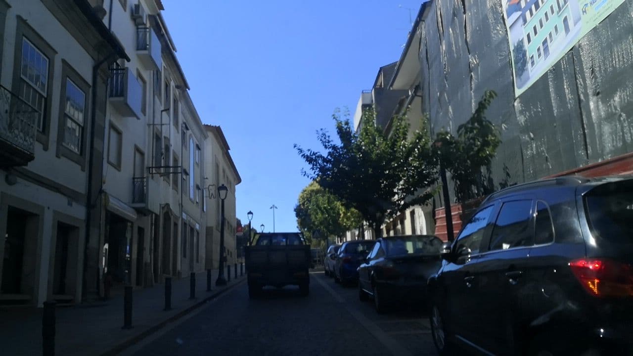 Street view near Pensão Rucha, Bragança — © sanjorgepinho (CC BY-SA · Mapillary)