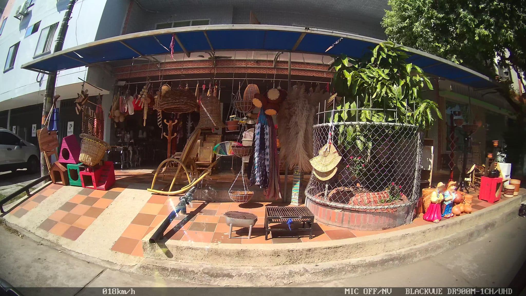 Street view near Hotel Salomé, Barrancabermeja — © kaart_2 (CC BY-SA · Mapillary)
