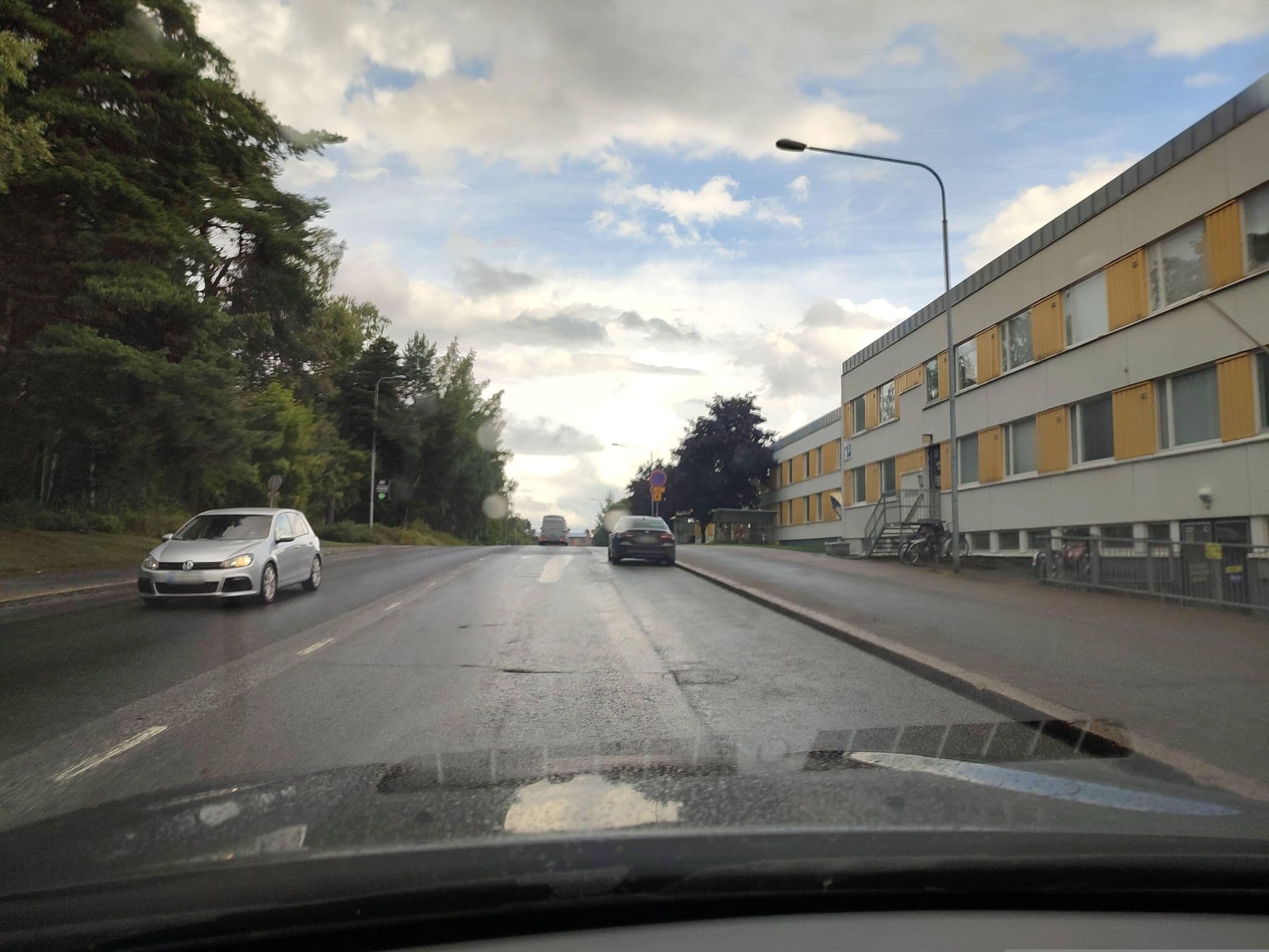 Street view near Hotel Tekla, Vaasa — © masterofnoroad (CC BY-SA · Mapillary)