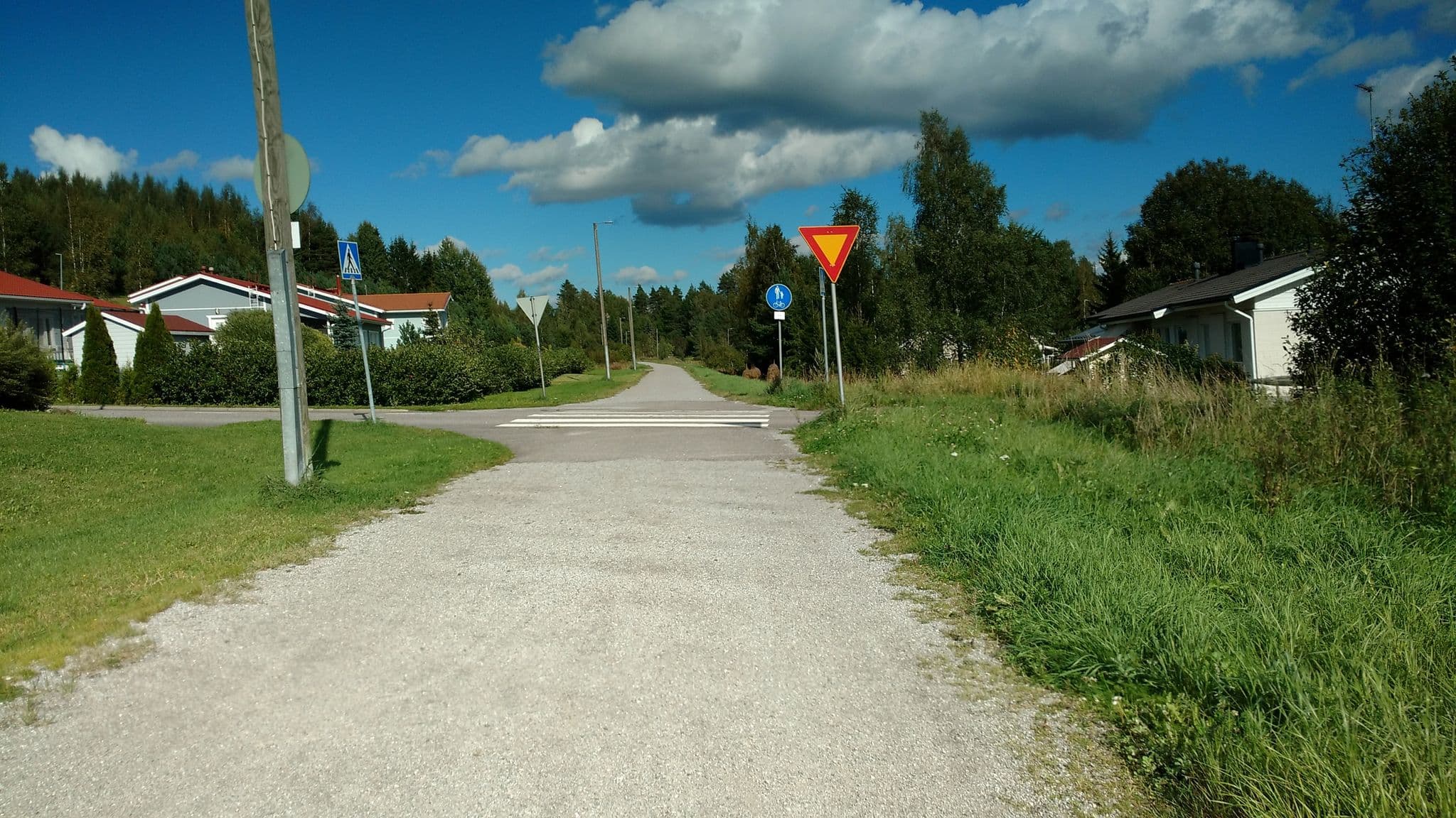 Street view near Oona's livingroom, Salo — © teemu_m (CC BY-SA · Mapillary)