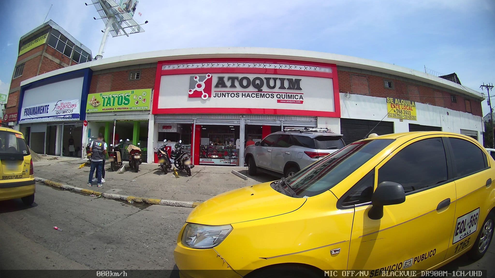 Street view near Hotel Turístico La Luna, Cali — © kaart_2 (CC BY-SA · Mapillary)