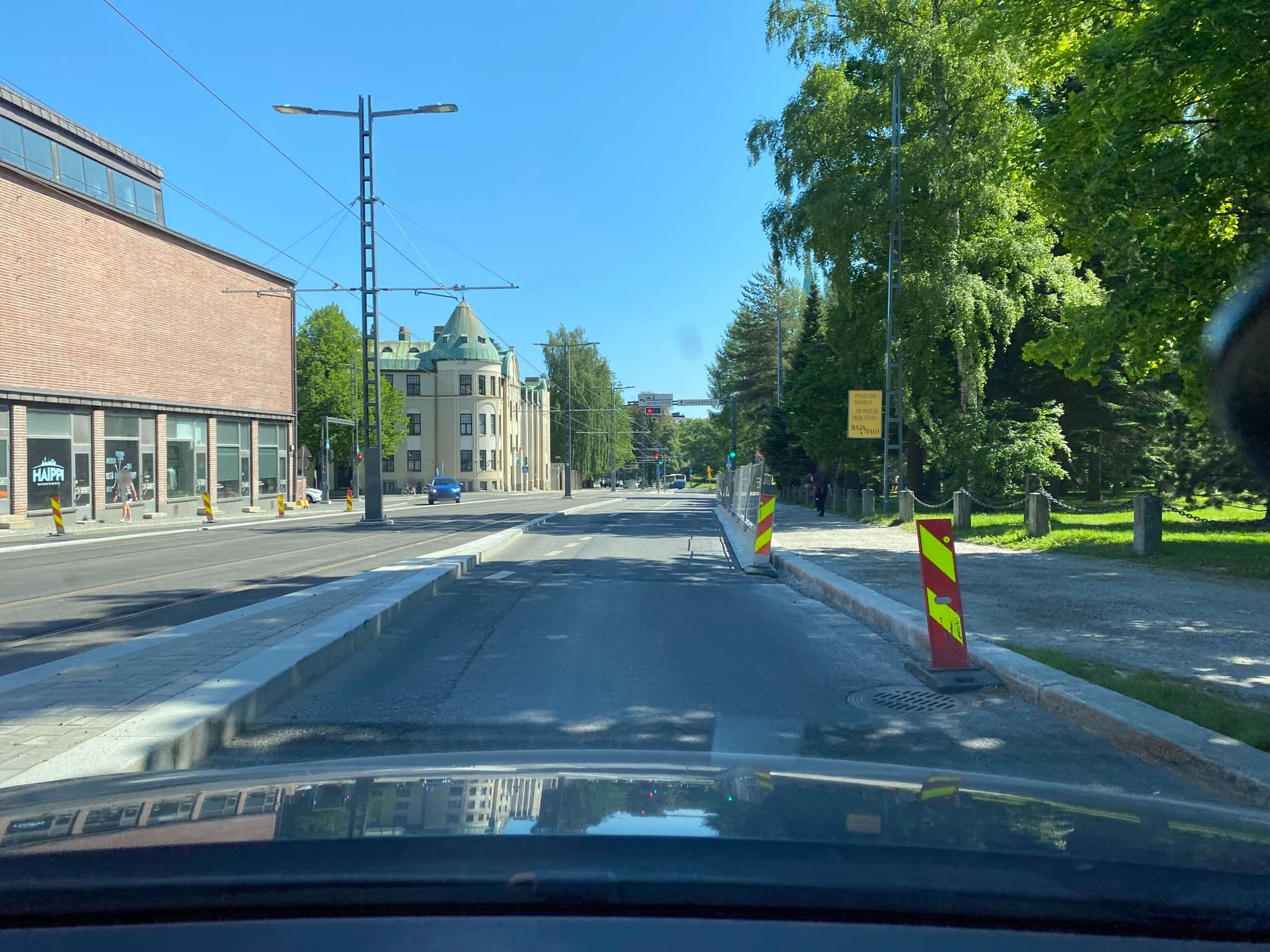 Street view near Hostel Uimahallin Maja, Amuri B — © tniemine (CC BY-SA · Mapillary)