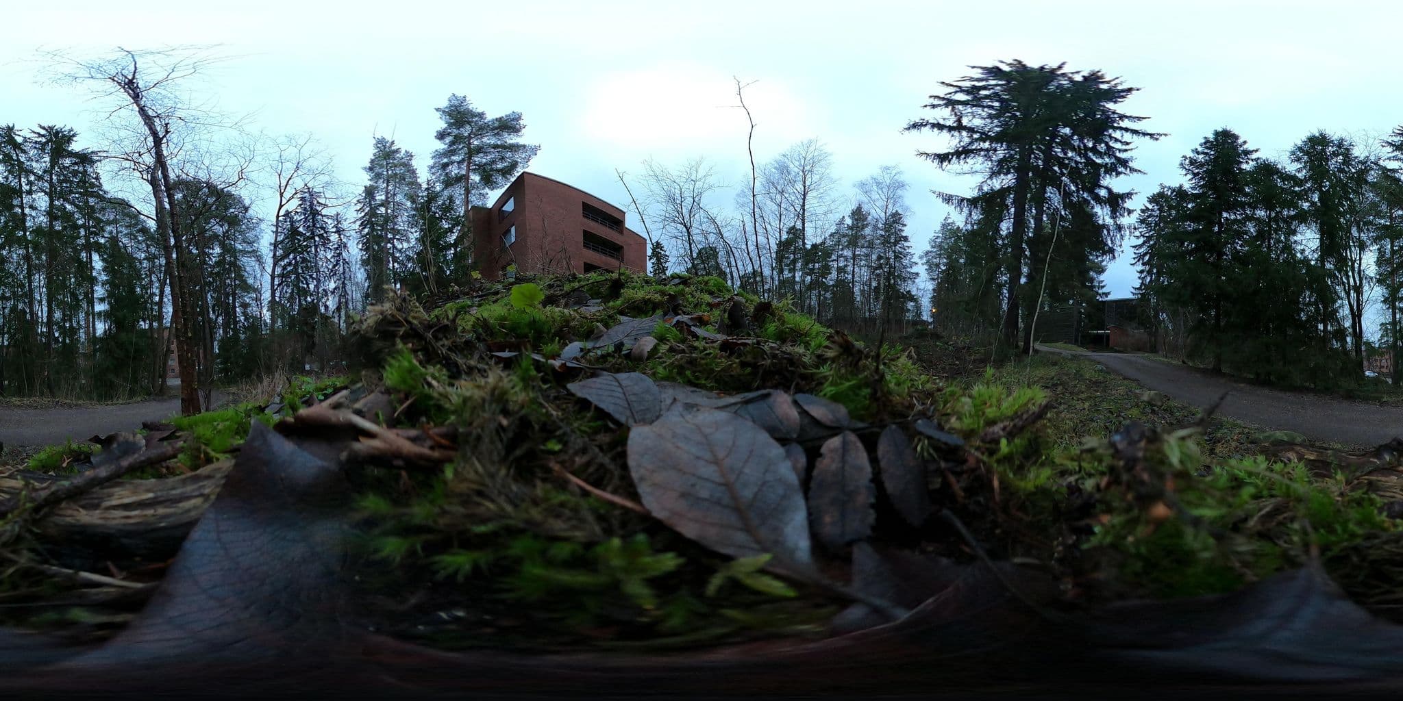 Street view near Hirpan Hostelli, Otaniemi — © vilhosyvis (CC BY-SA · Mapillary)