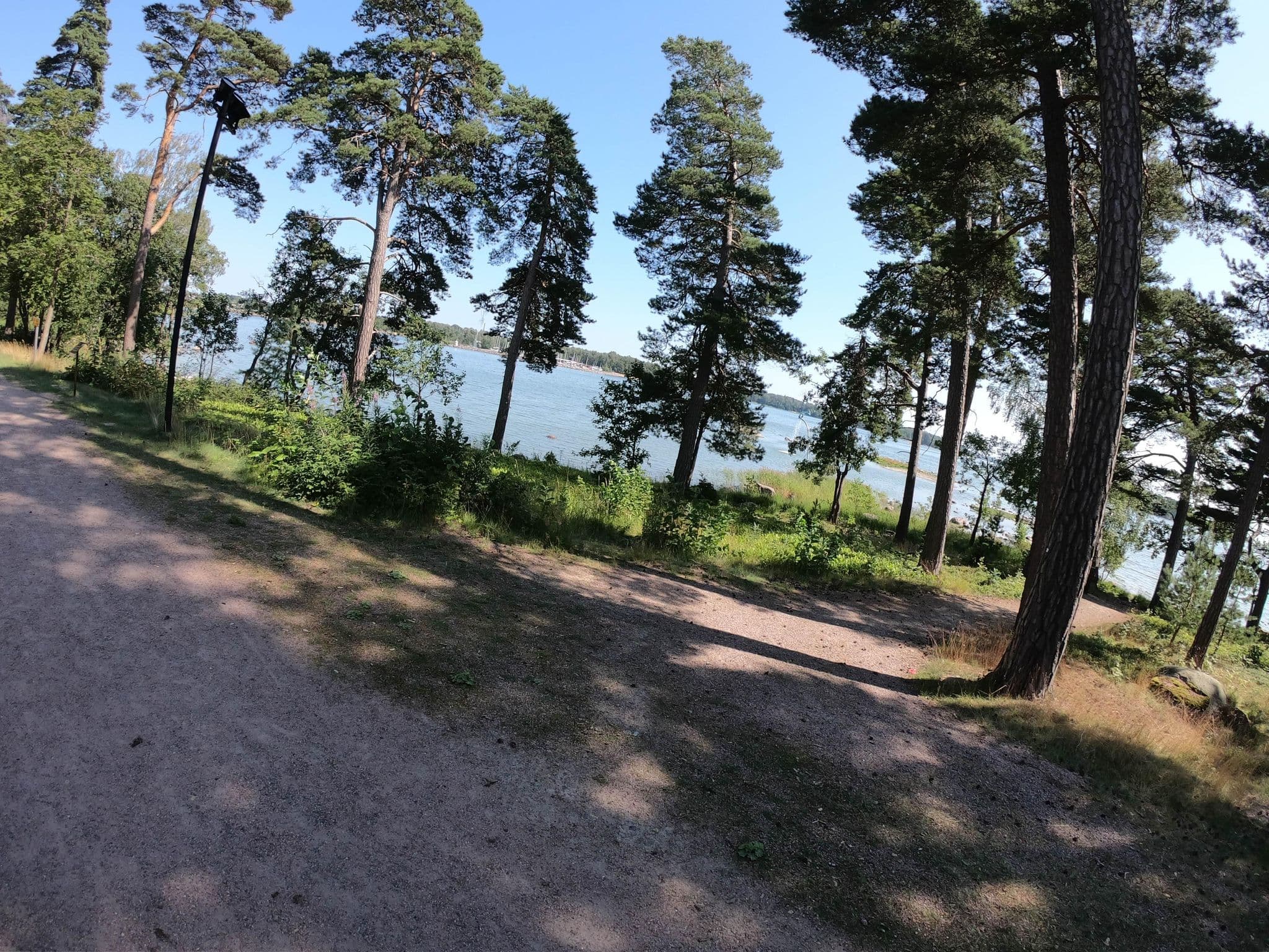 Street view near Hotel Hanasaari, Lauttasaari — © temykk (CC BY-SA · Mapillary)