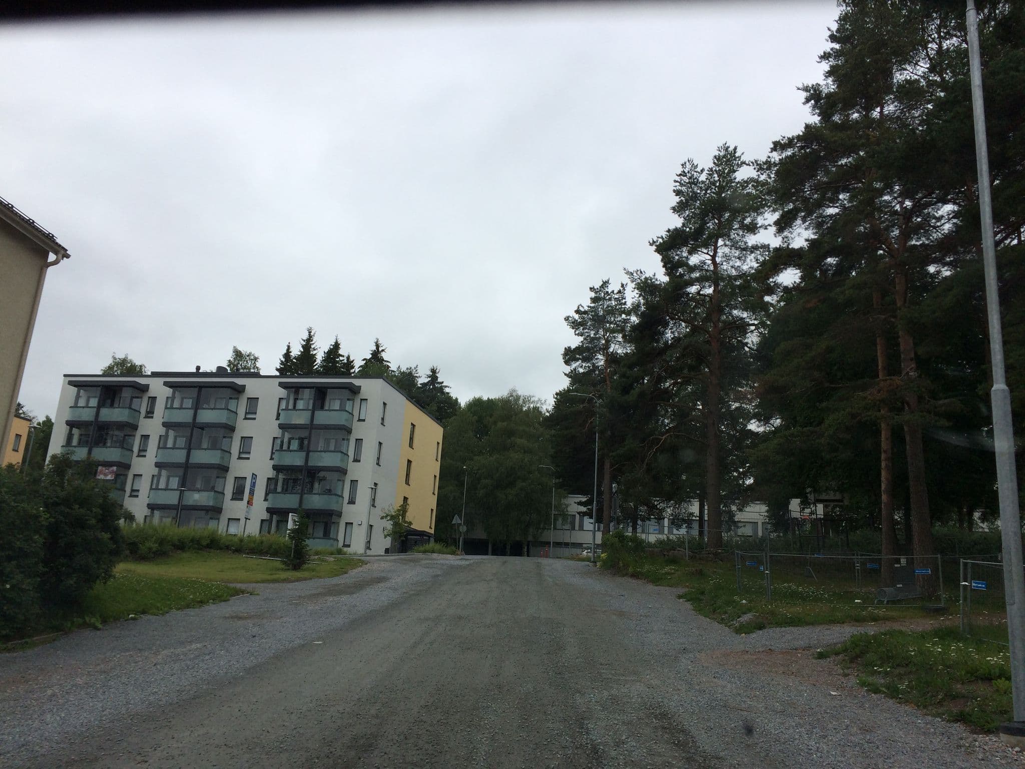 Street view near Hostelli Naurava Kulkuri, Hämeenlinna — © smk (CC BY-SA · Mapillary)