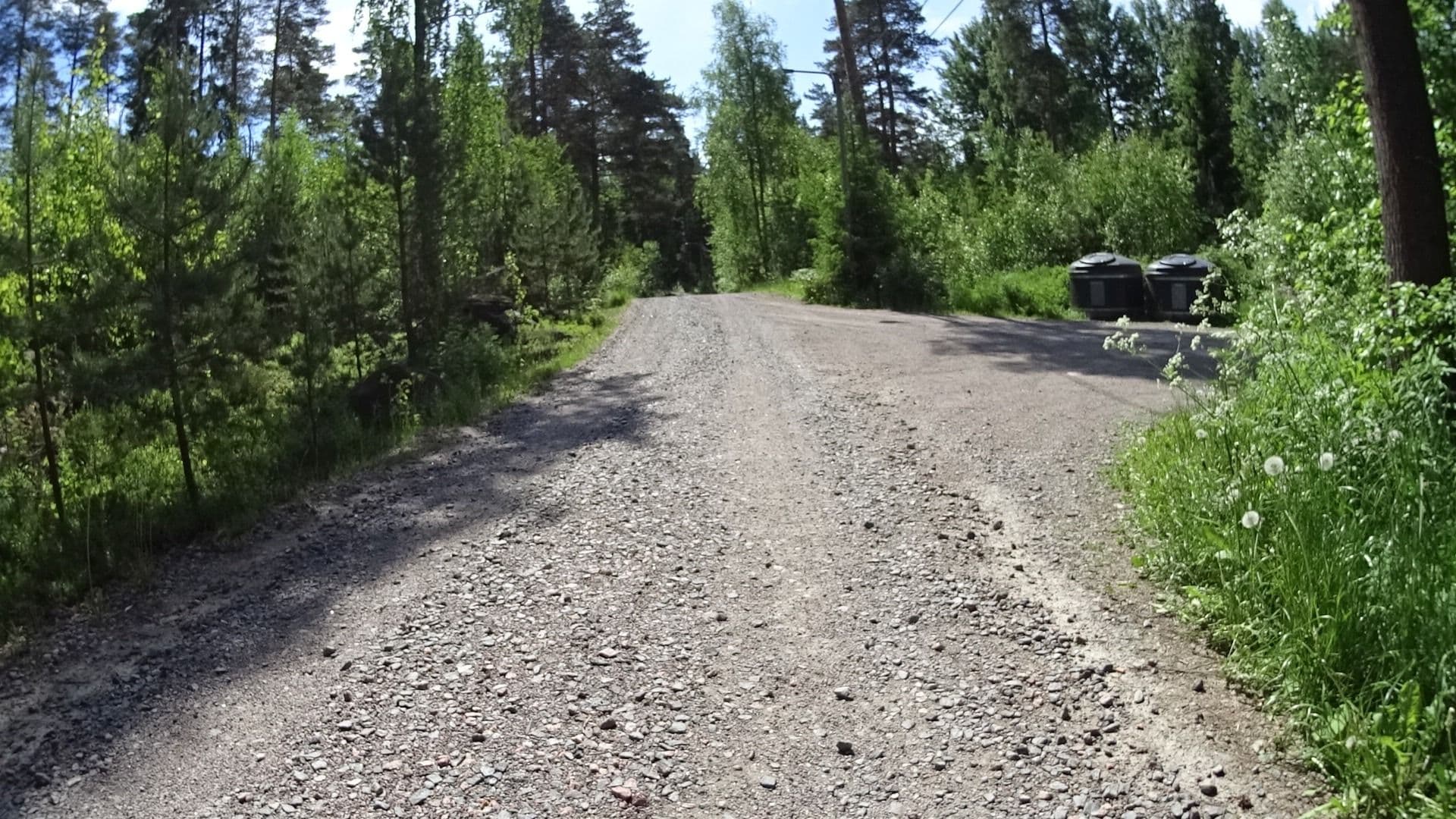 Street view near Espoo Sun Cottages, Kalajärvi — © bluecross (CC BY-SA · Mapillary)