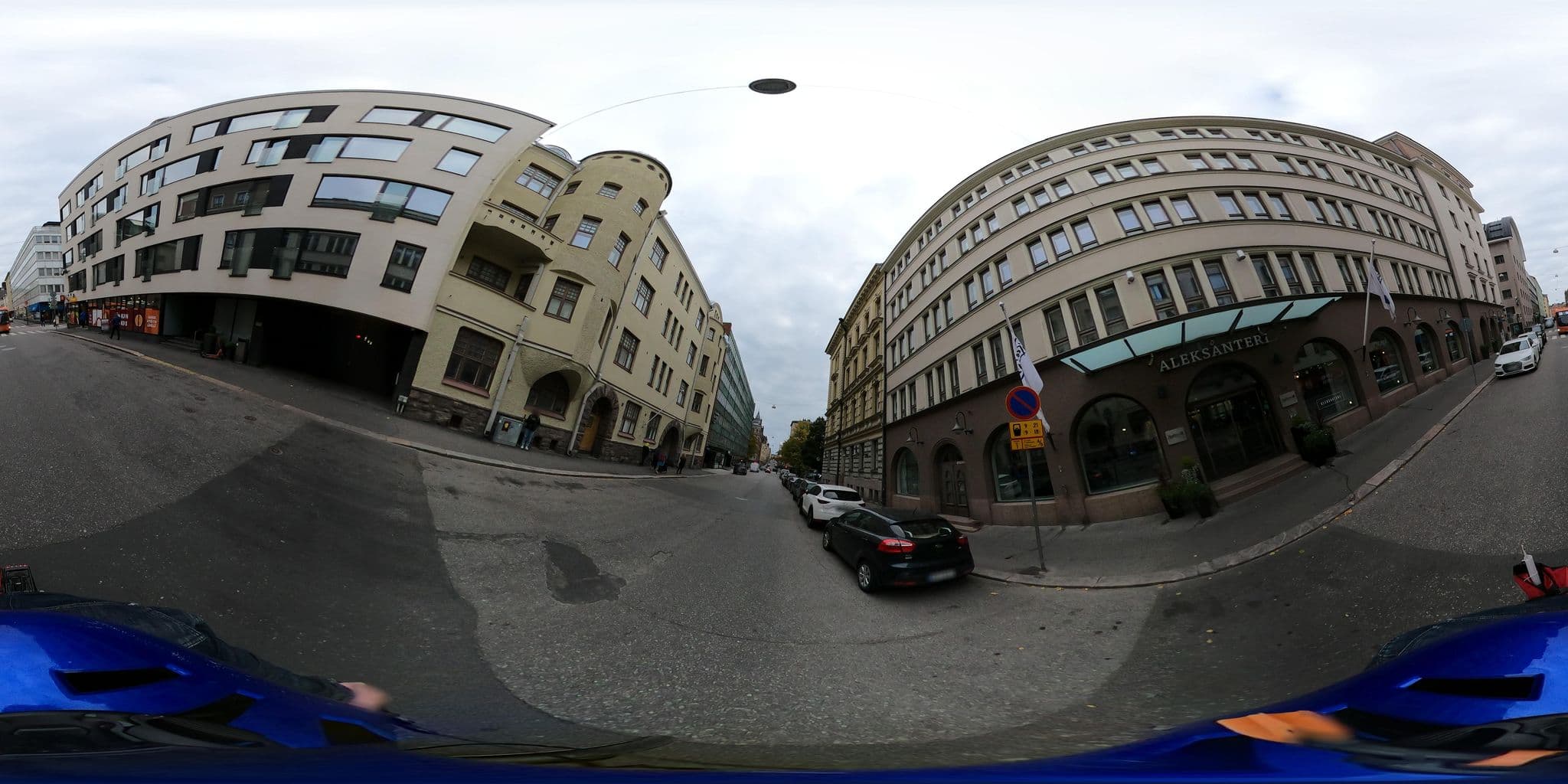 Street view near Voiton terassi, Punavuori — © arista (CC BY-SA · Mapillary)