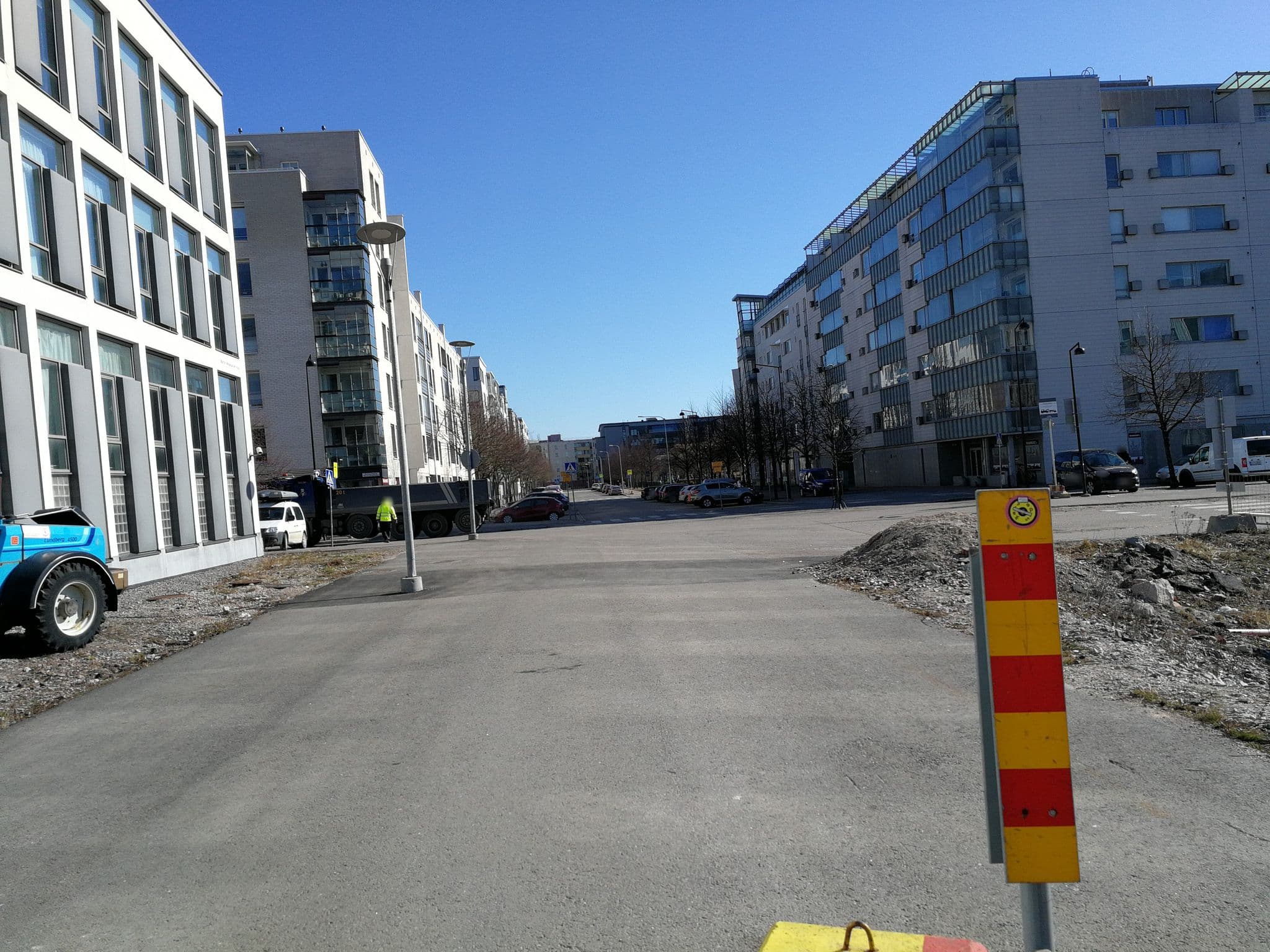 Street view near Health Care Hotel, Jätkäsaari — © jaakkoh (CC BY-SA · Mapillary)