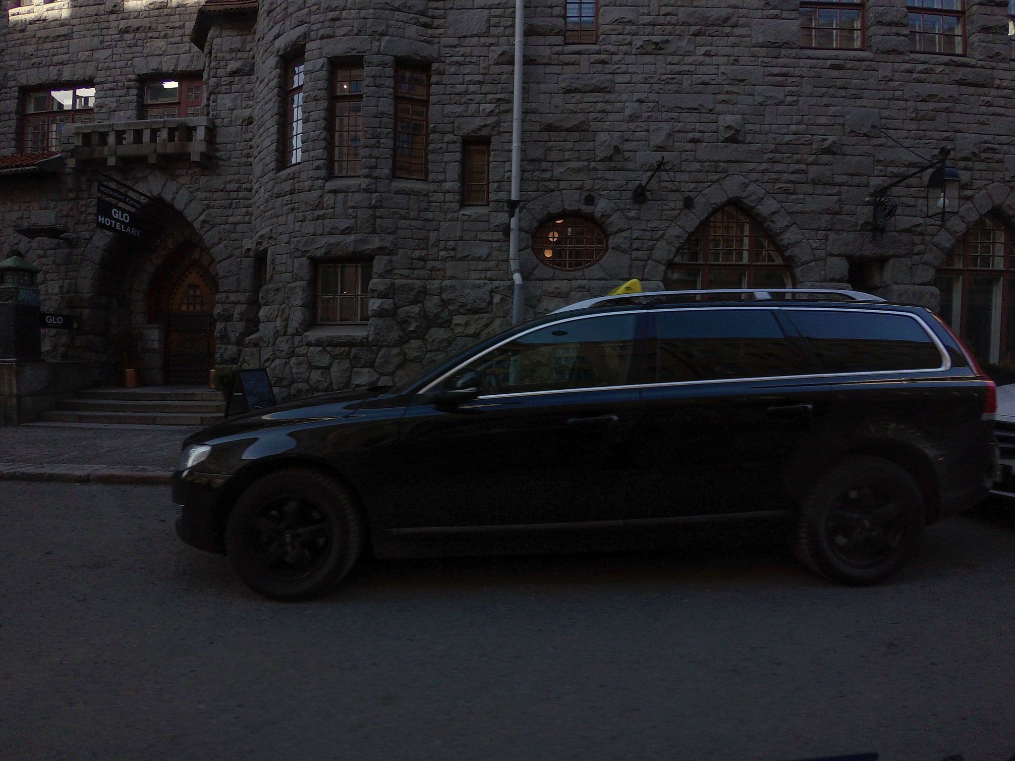 Street view near GLO Hotel Art, Kamppi — © esario (CC BY-SA · Mapillary)