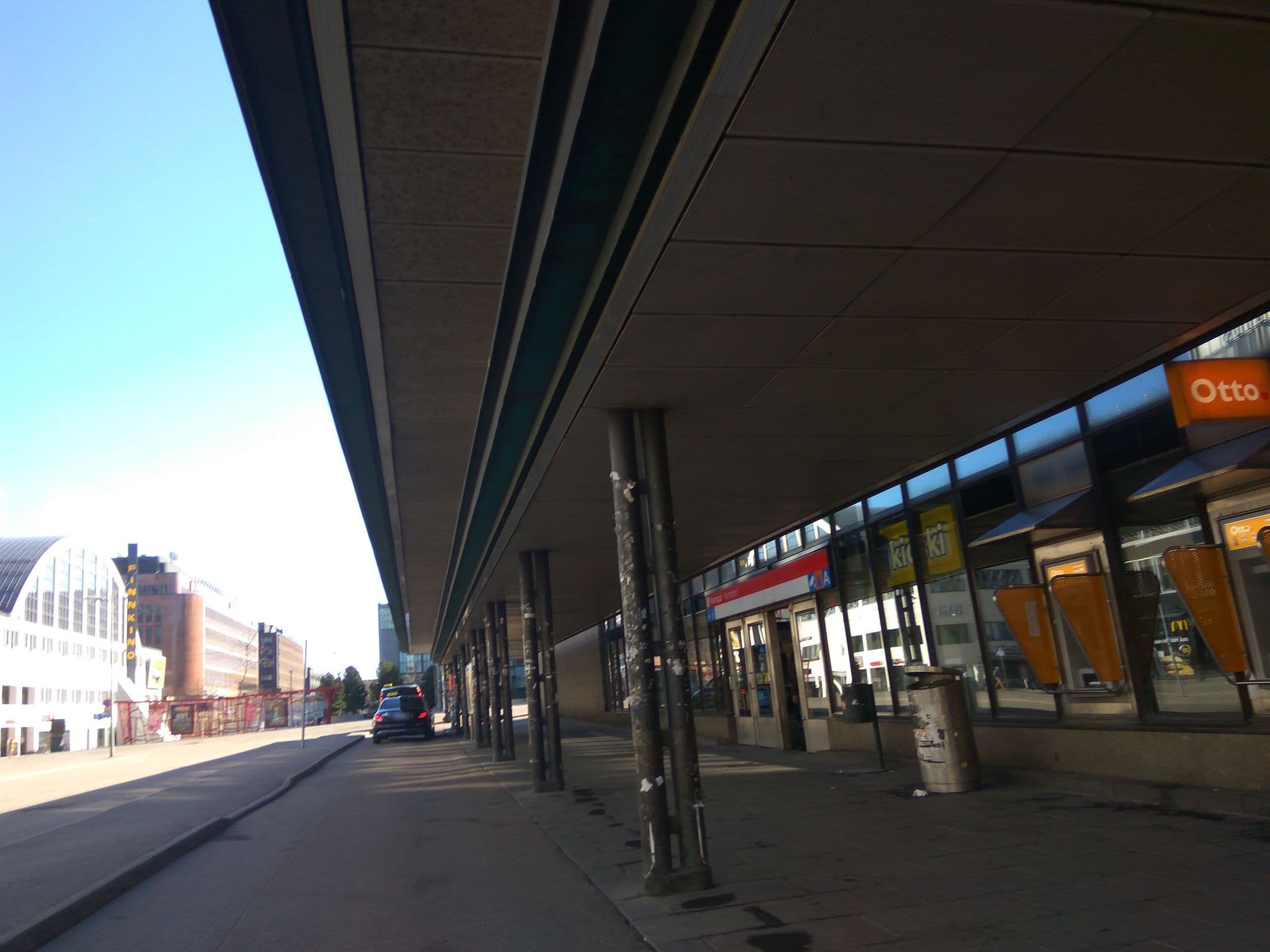 Street view near Karslon hotel, Kamppi — © vlivyur (CC BY-SA · Mapillary)