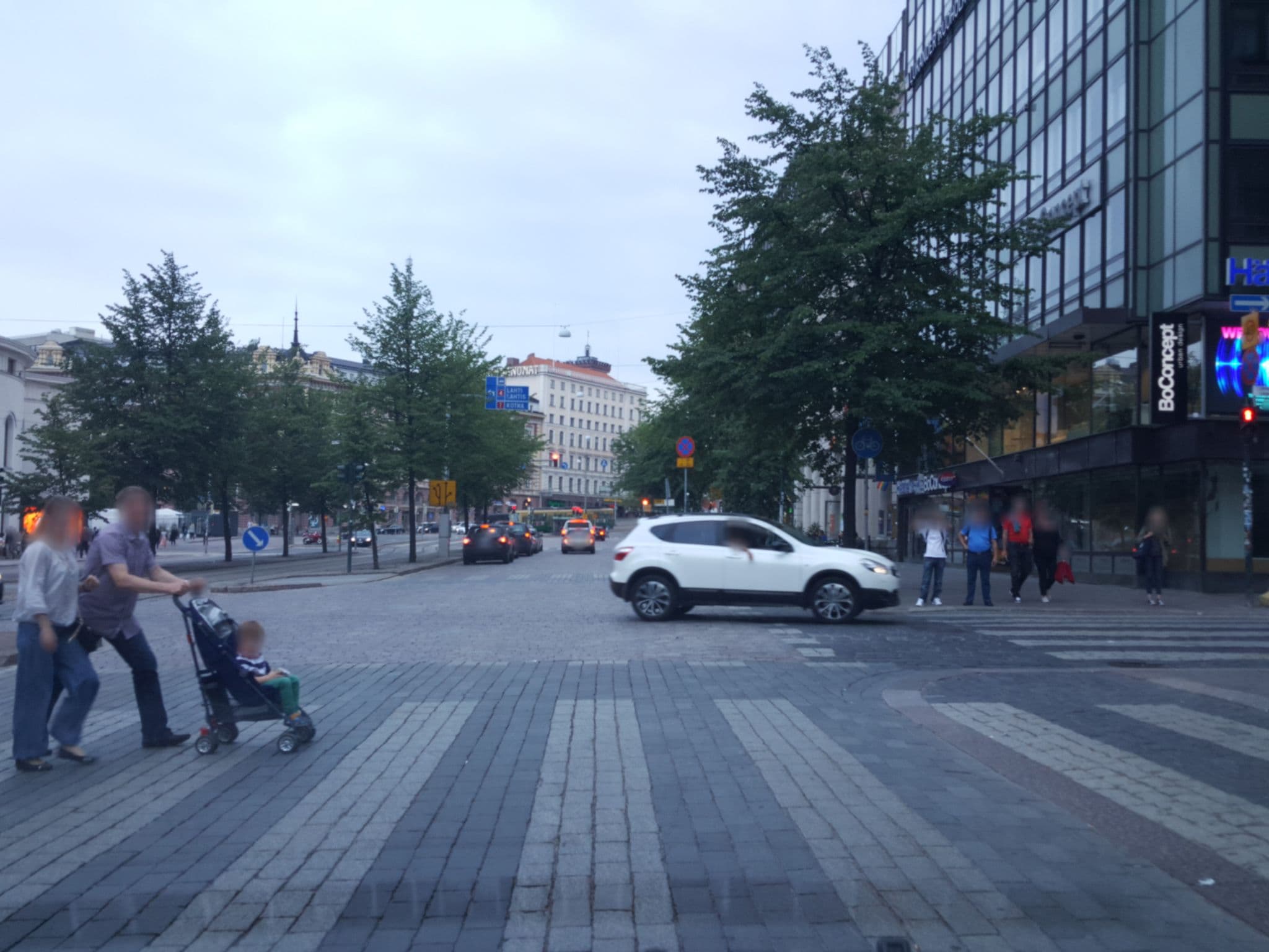 Street view near Martta Hotelli, Helsinki — © kino (CC BY-SA · Mapillary)
