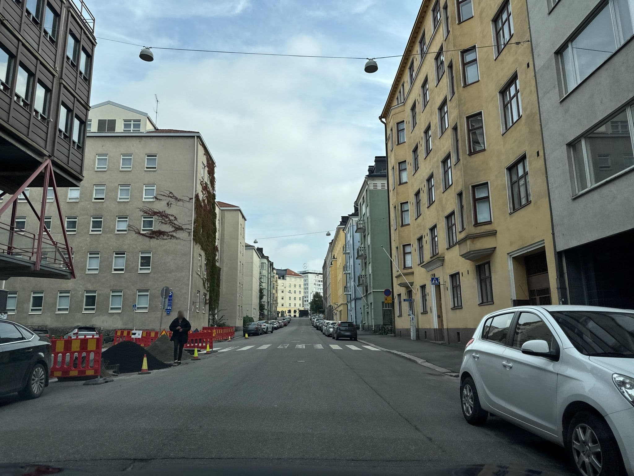 Street view near Both Helsinki, Etu-Töölö — © kino (CC BY-SA · Mapillary)