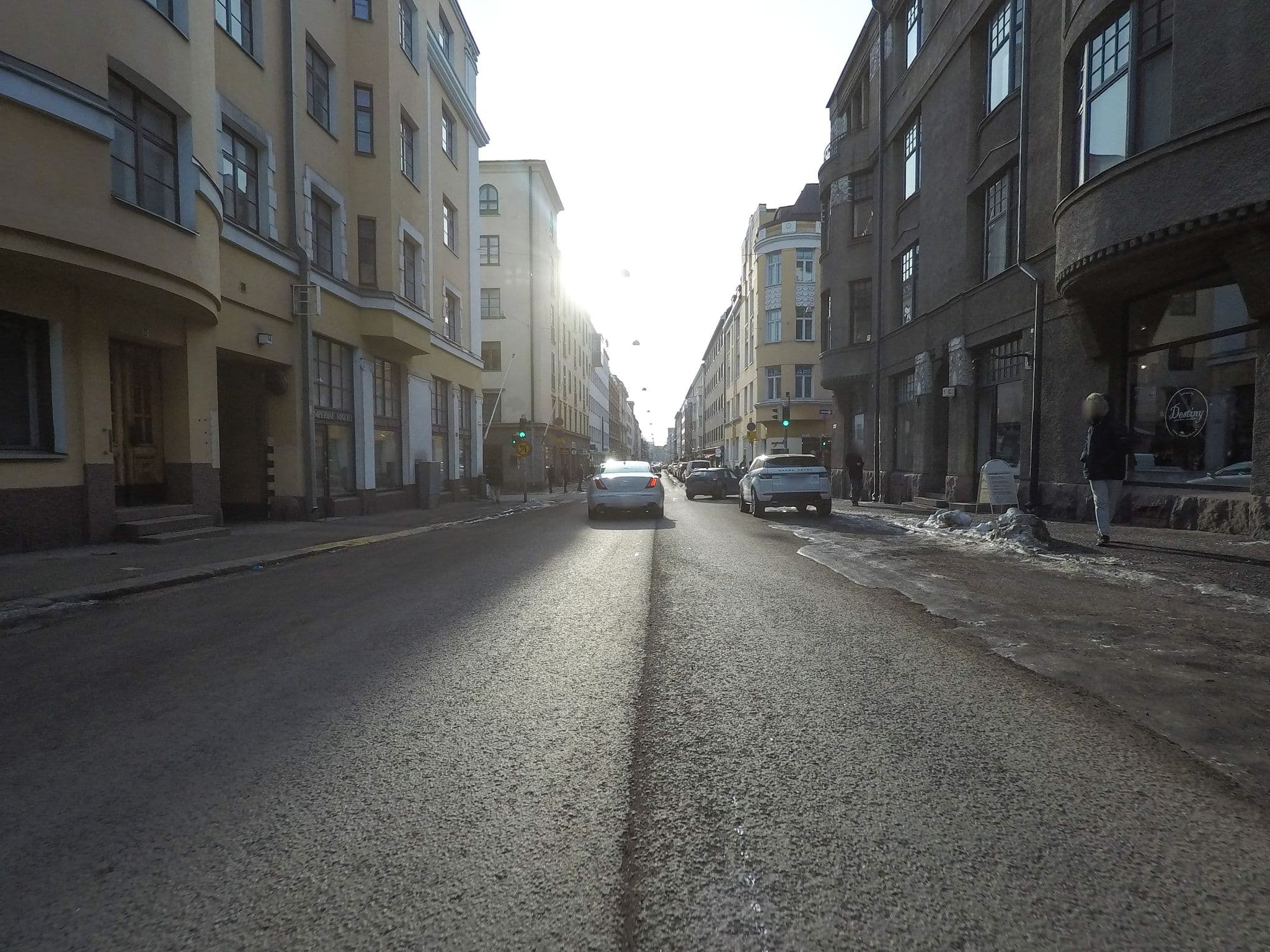 Street view near lönrötinkatu 13, Kamppi — © esario (CC BY-SA · Mapillary)