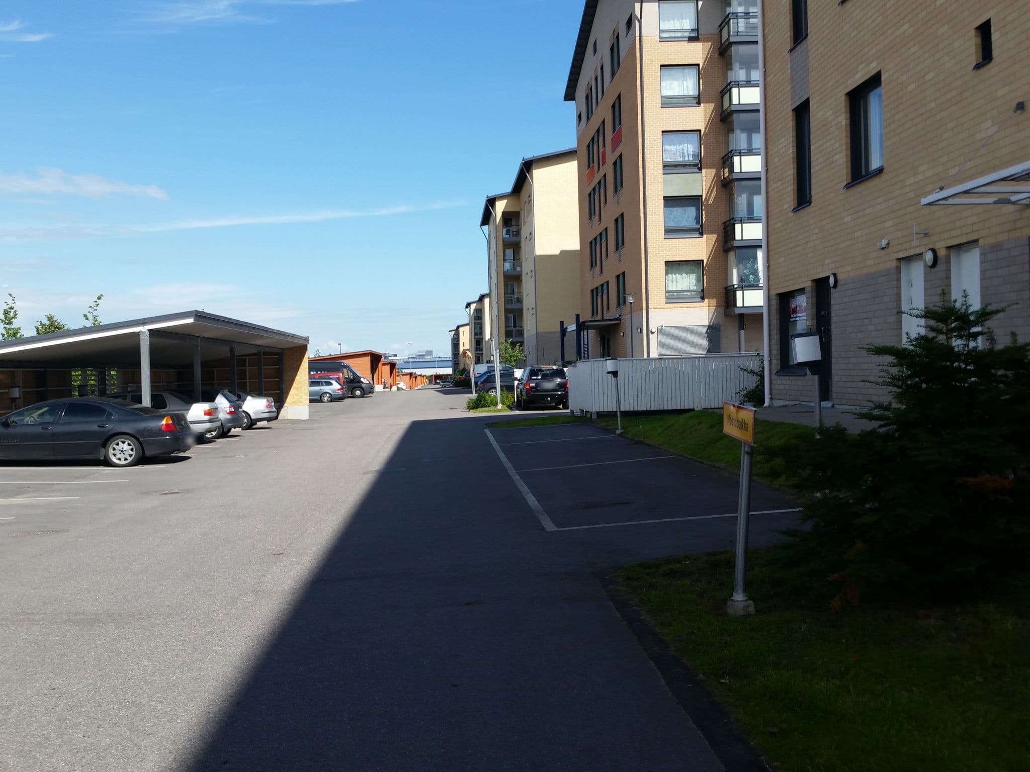 Street view near Avia Suites Vantaa, Pakkala — © jaakkoh (CC BY-SA · Mapillary)