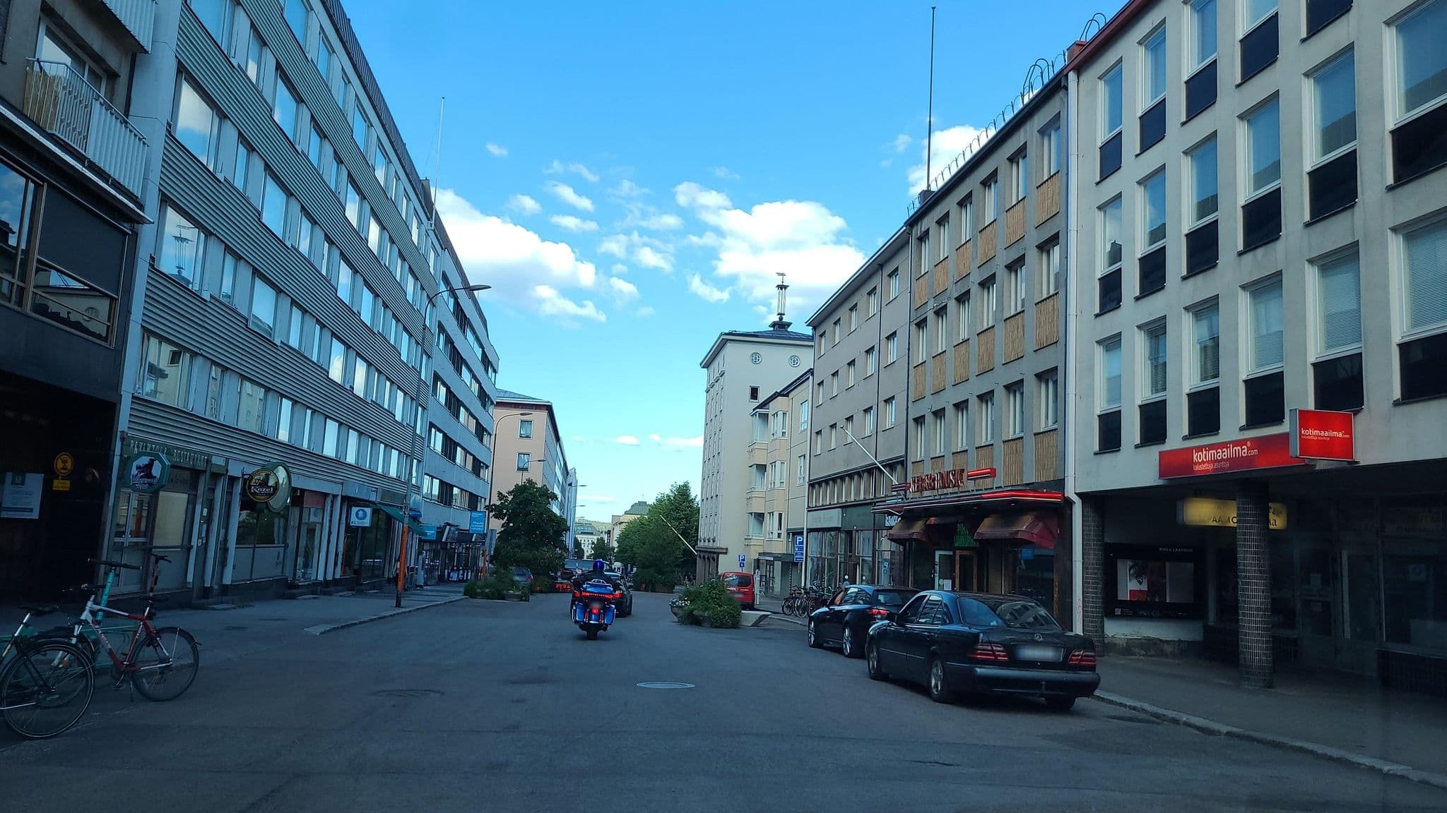 Street view near Jyväskylän Hotellipalvelut Oy, Jyväskylä — © jopparn (CC BY-SA · Mapillary)