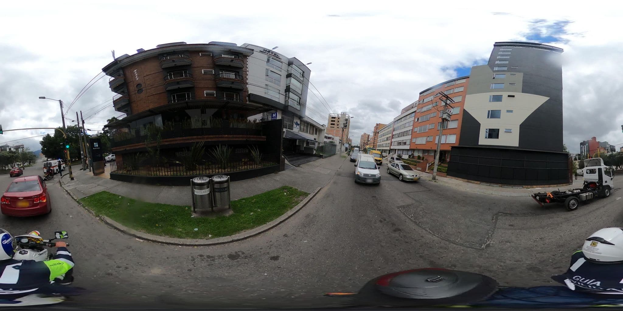 Street view near Hotel Quinta Real, Bogotá