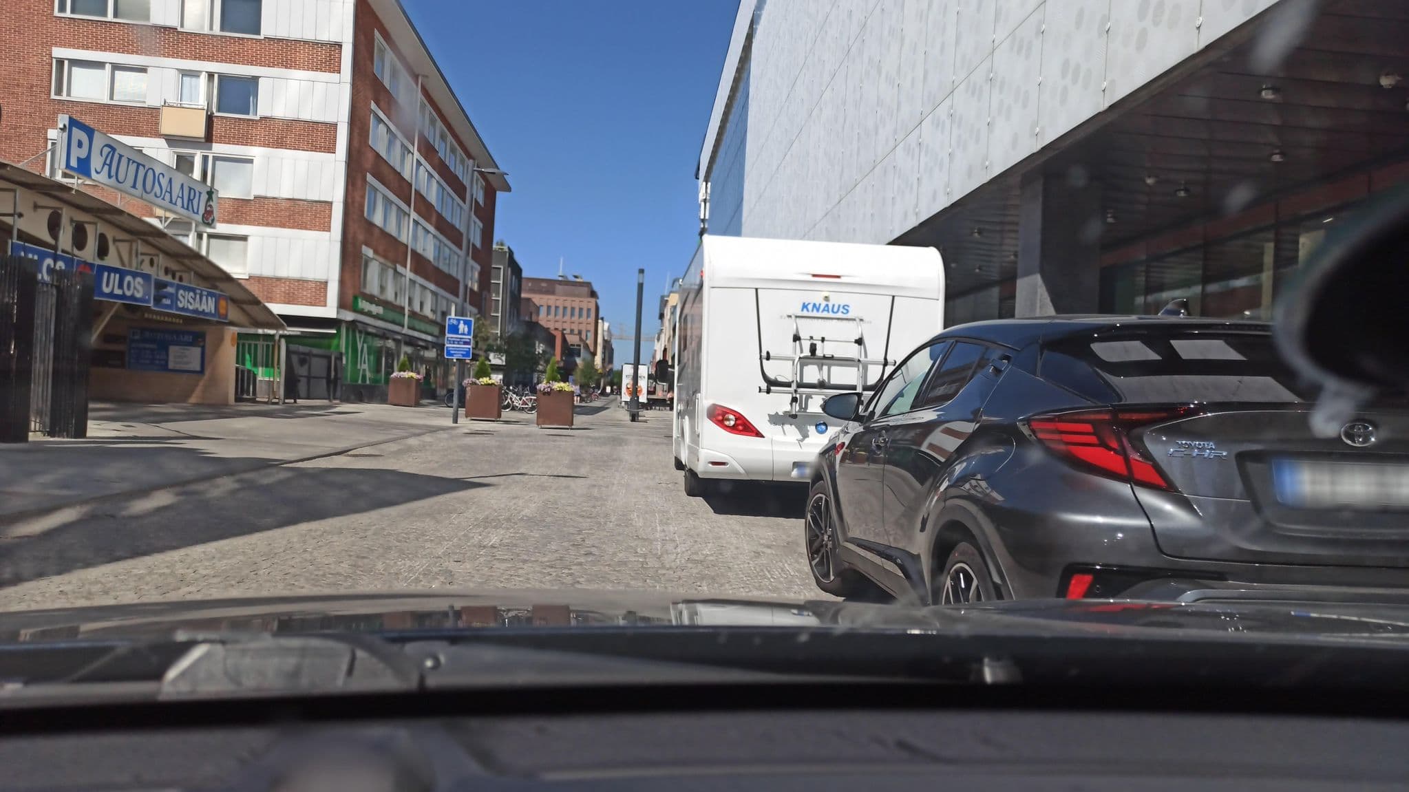 Street view near omenahotelli, Pokkinen — © Larma (CC BY-SA · Mapillary)