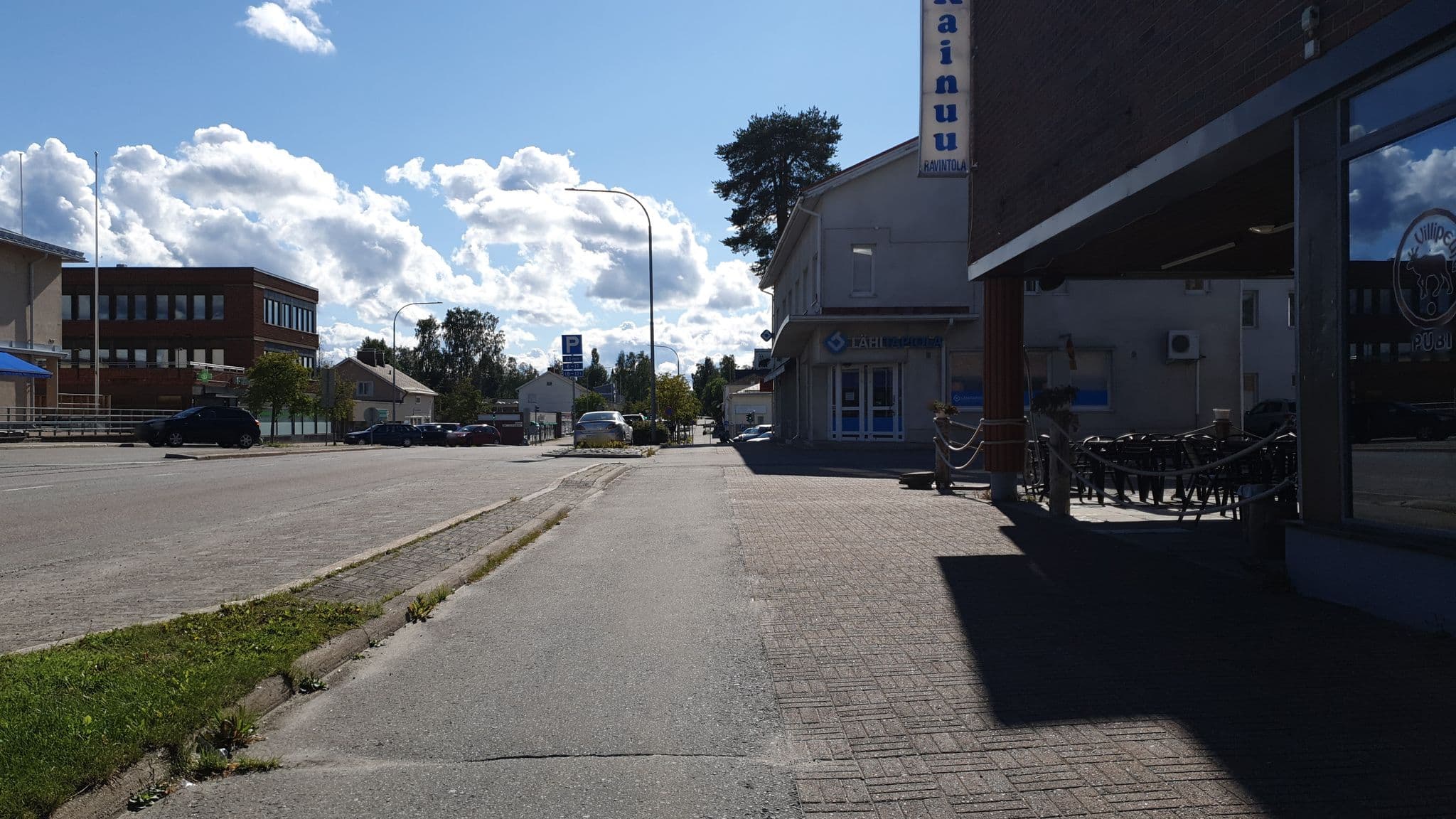 Street view near Hotelli Kainuu, Kuhmo — © houtari (CC BY-SA · Mapillary)