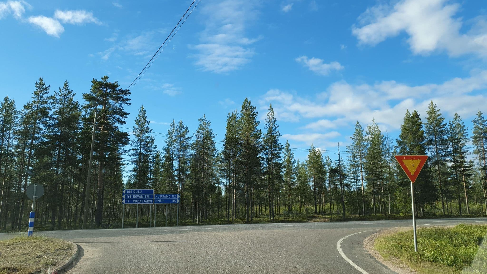 Street view near Hotelli Pikku-Syöte, Pudasjärvi — © houtari (CC BY-SA · Mapillary)