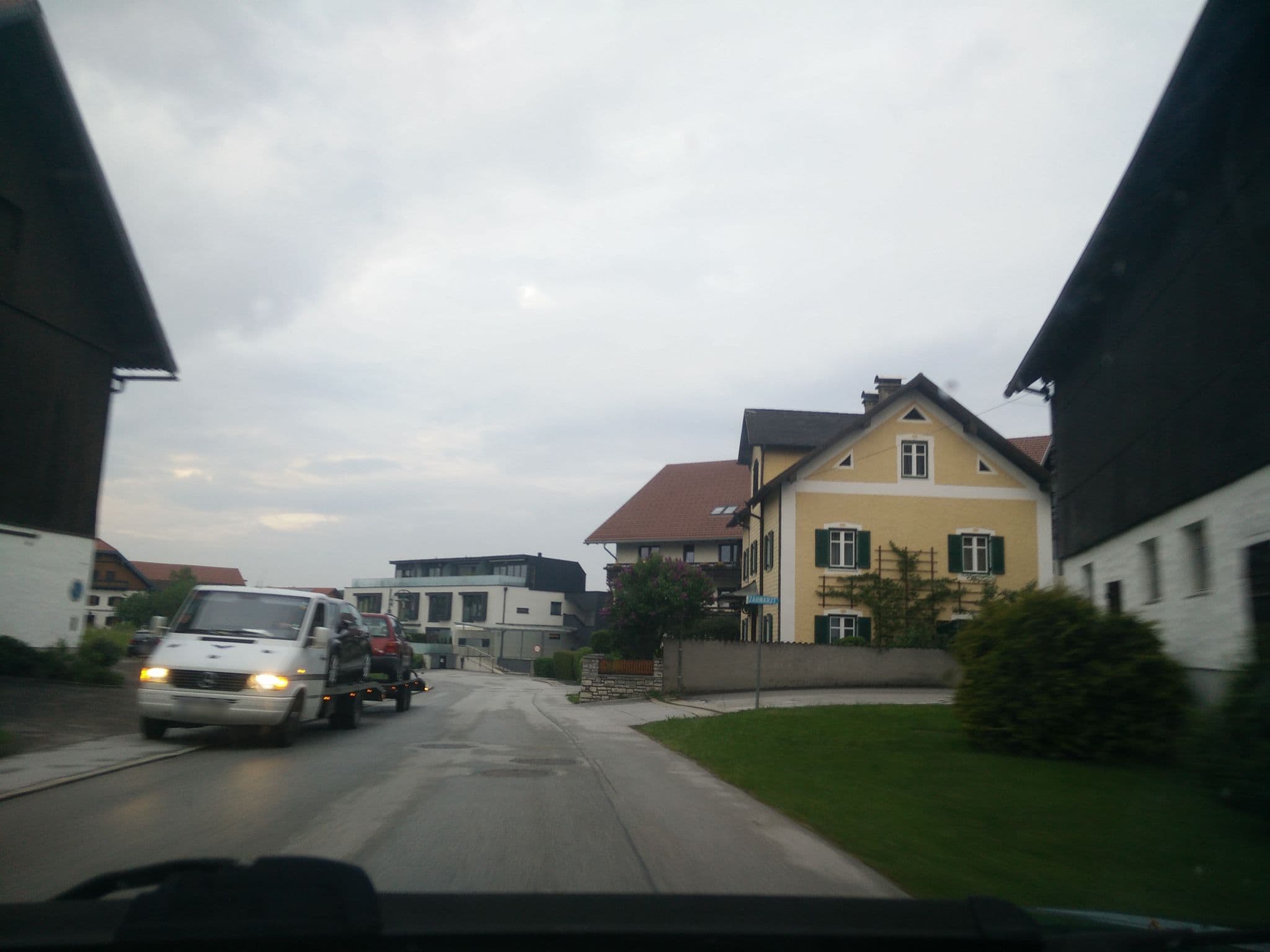 Street view near Winkler, Eugendorf — © knjegi (CC BY-SA · Mapillary)