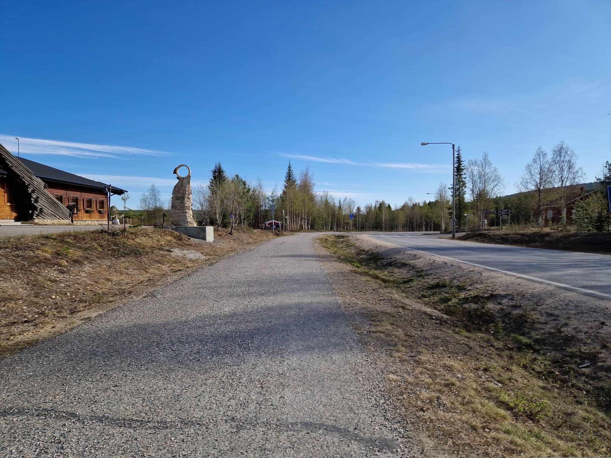 Street view near Hotelli Ylläshumina, Kittilä — © houtari (CC BY-SA · Mapillary)