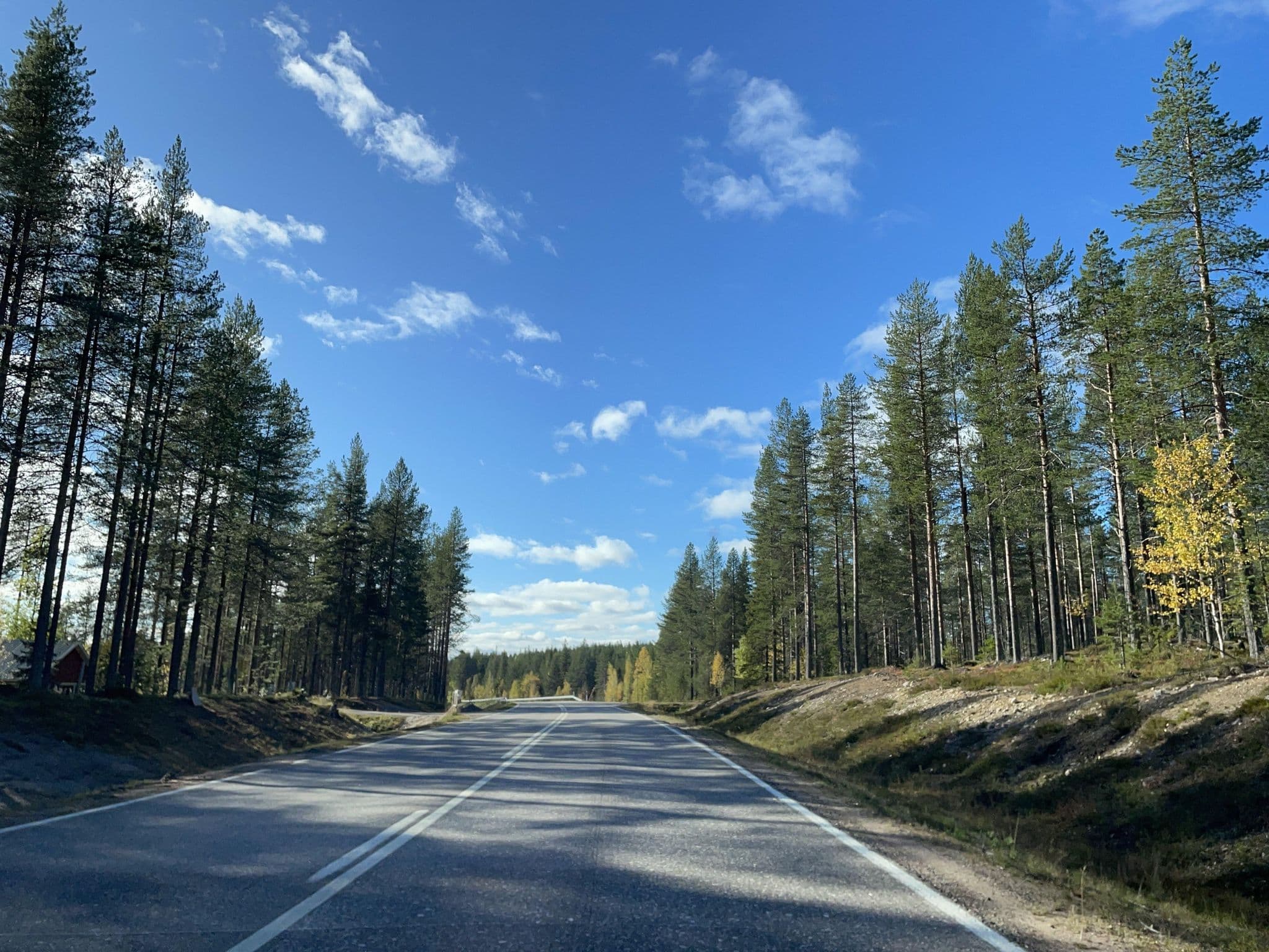 Street view near Kuusamon tropiikki hotellin lastenleikkihuone, Posio — © kino (CC BY-SA · Mapillary)